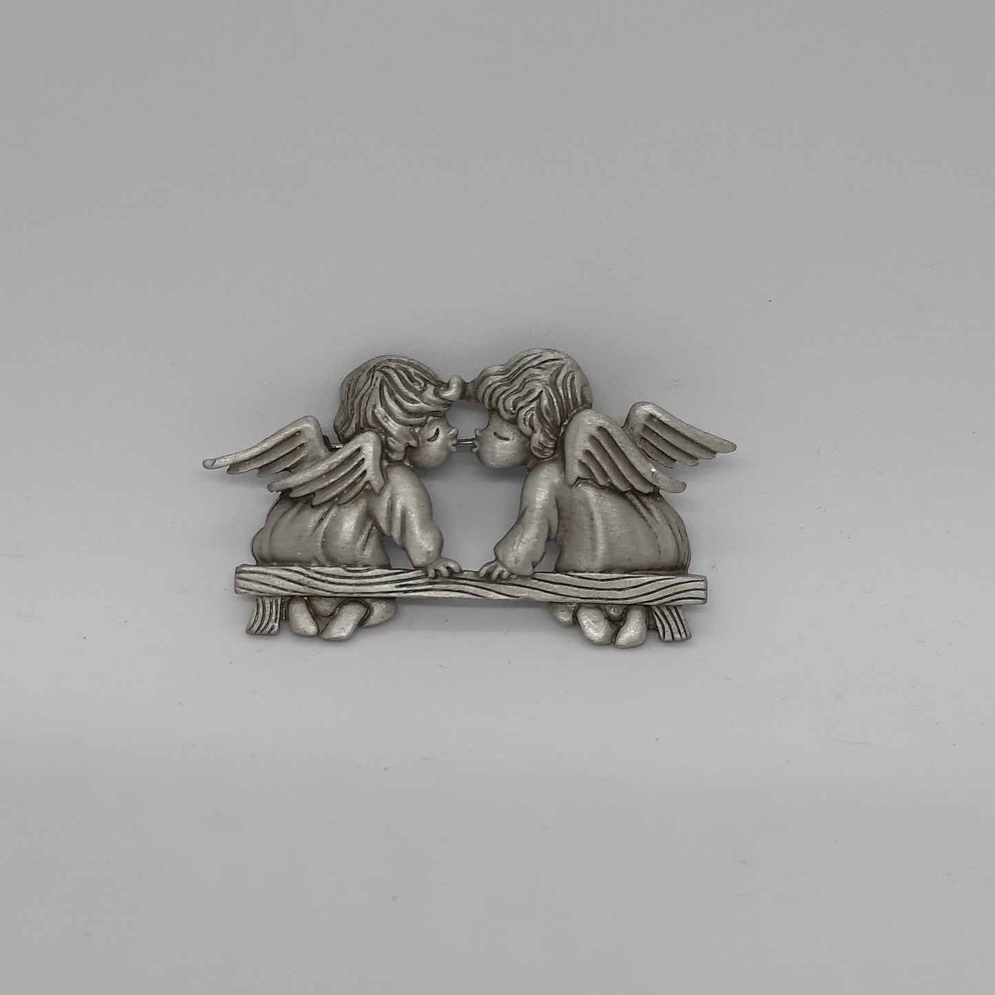 Vintage JJ pewter Kissing Angels brooch, Silver tone, couple of angels brooch pin