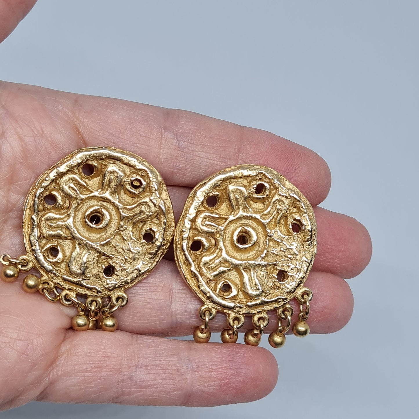 Vintage DKNY chunky clip earrings Gold tone textured clip on earrings Designer large clip earrings