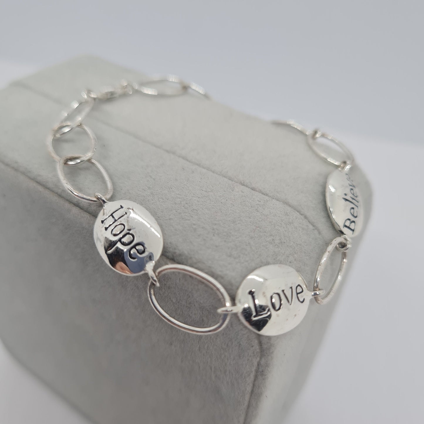 Vintage 925LA link bracelet Sterling silver chain links with Hope, Love, Believe, and Peace words