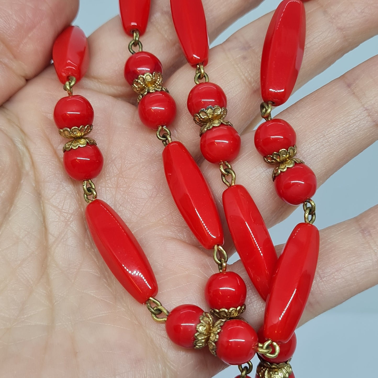 Awesome vintage red glass necklace Gold-tone metal with red glass beads necklace without closure