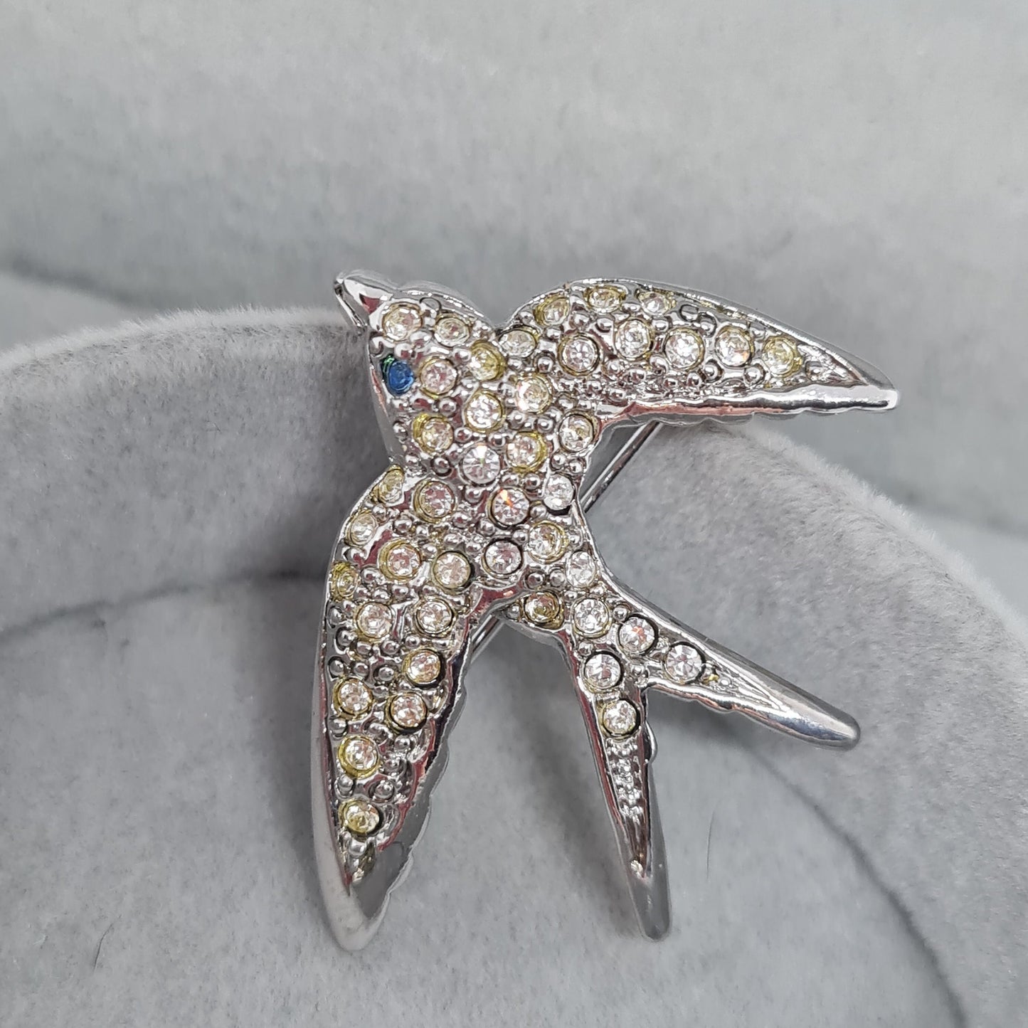 SMITHSONIAN by Avon bird brooch vintage Silver tone brooch with clear rhinestones Tiny designer brooch pin