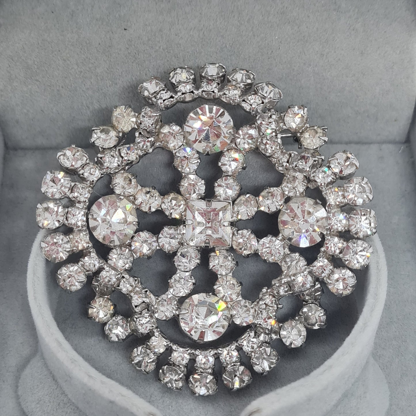 Vintage rhinestone brooch Gloss silver tone metal with clear rhinestone Large sparkly brooch pin