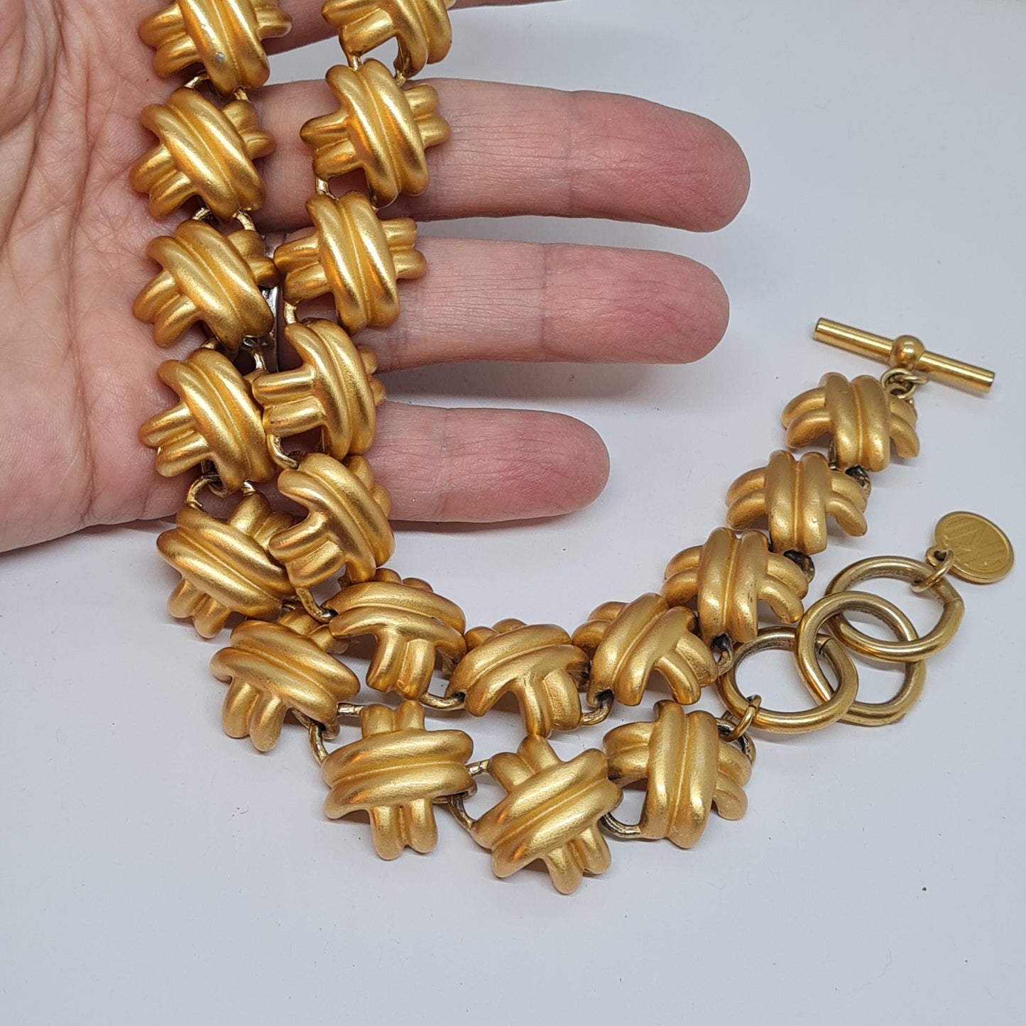 Vintage ANNE KLEIN necklace Satin gold-tone kiss link choker necklace