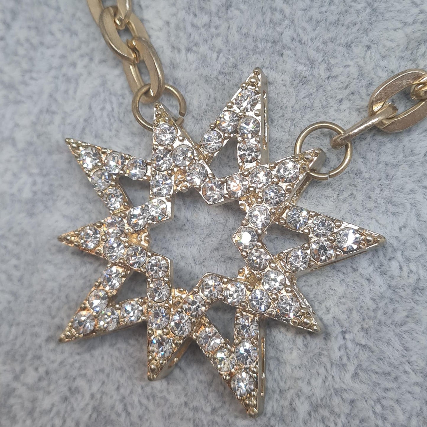 Vintage pendant necklace, Gold-tone chunky chain with rhinestone star pendant