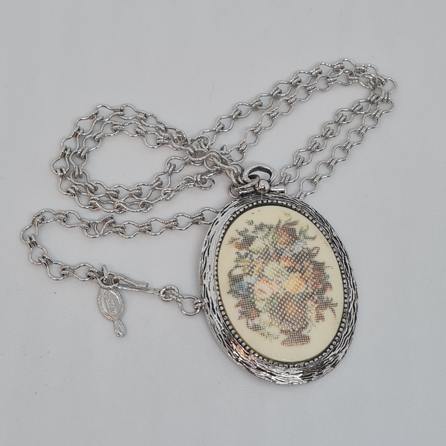 Vintage SARAH COVENTRY pendant necklace Silver tone chain necklace with plastic cabochon