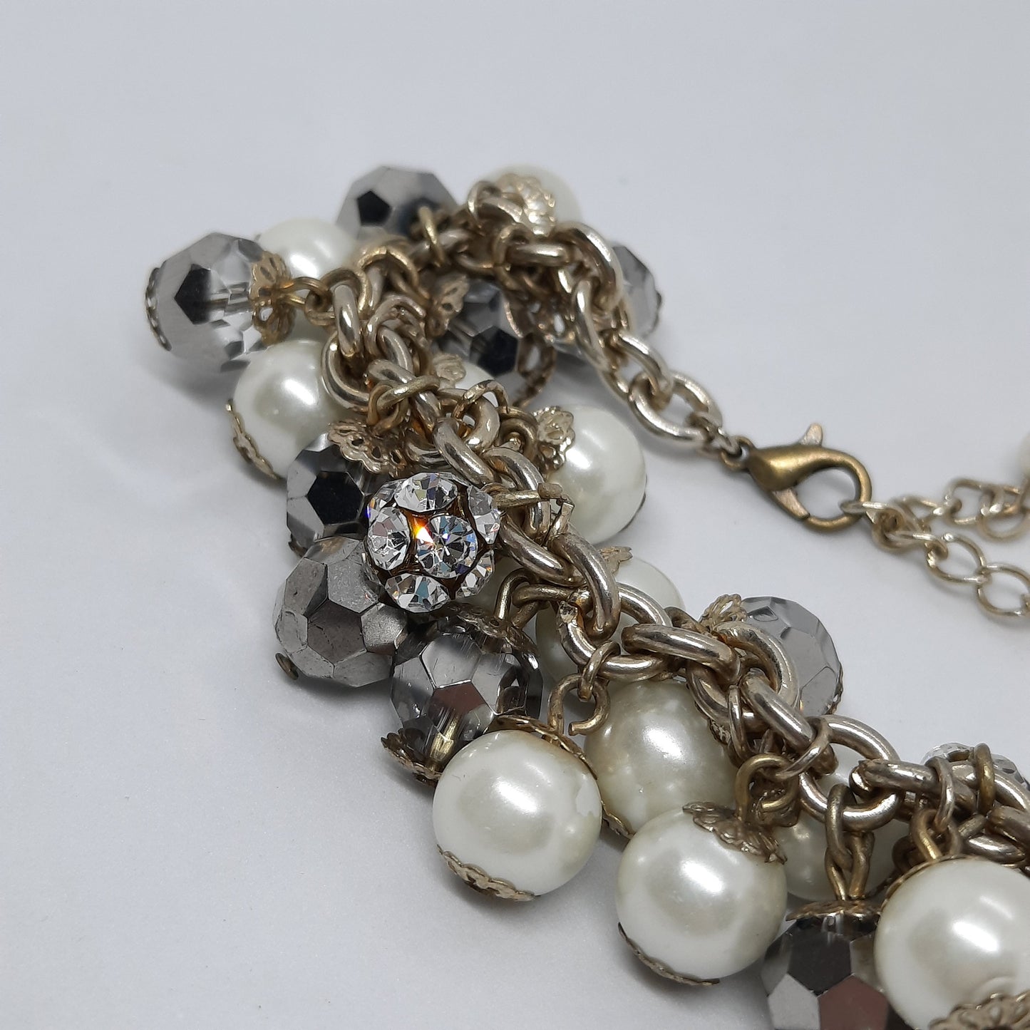 Vintage beads charms bracelet Gold tone chain bracelet with glass and faux pearl beads
