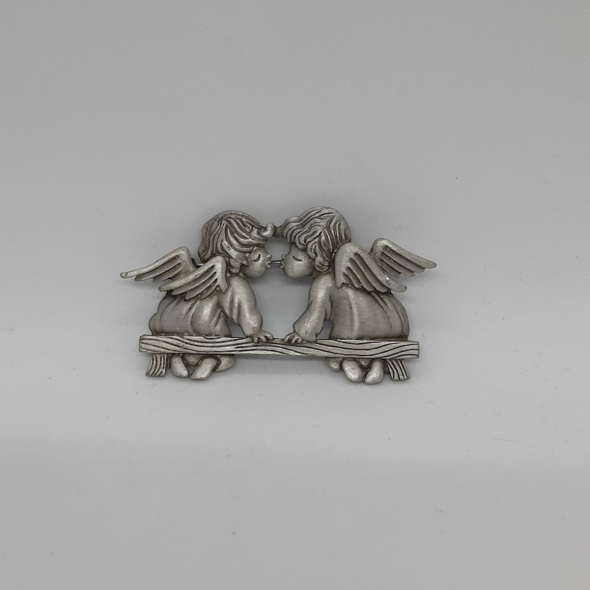 Vintage JJ pewter Kissing Angels brooch, Silver tone, couple of angels brooch pin