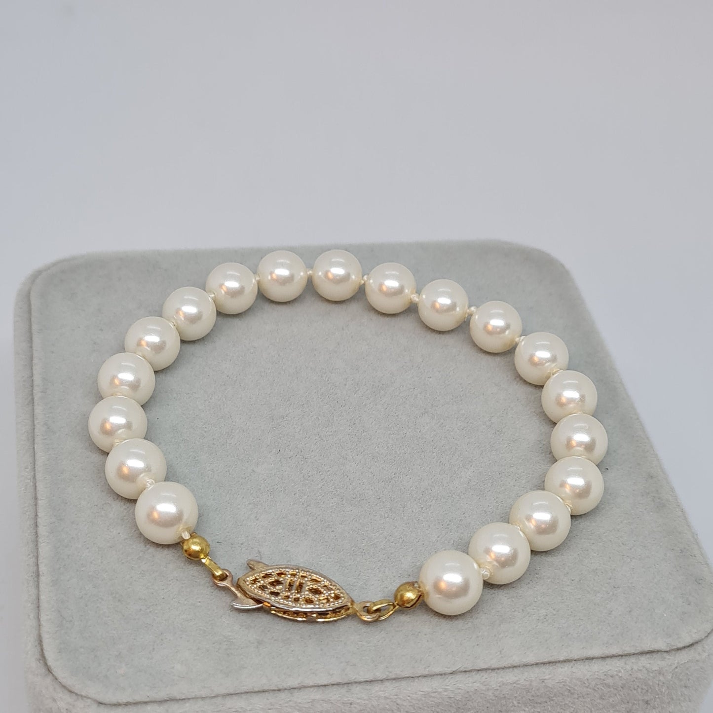 Vintage Faux Pearl Bracelet: Gold Tone Wedding Jewelry