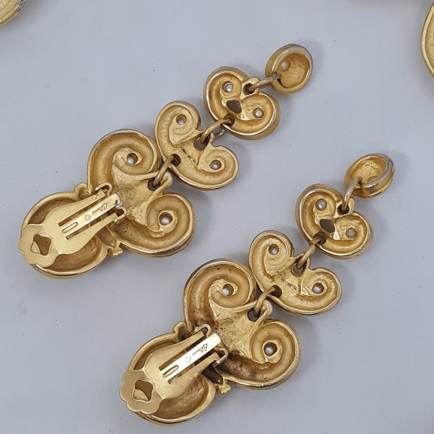 Vintage BLANCA jewelry set Satin gold tone metal with faux pearl Designer awesome necklace and clip on earrings set
