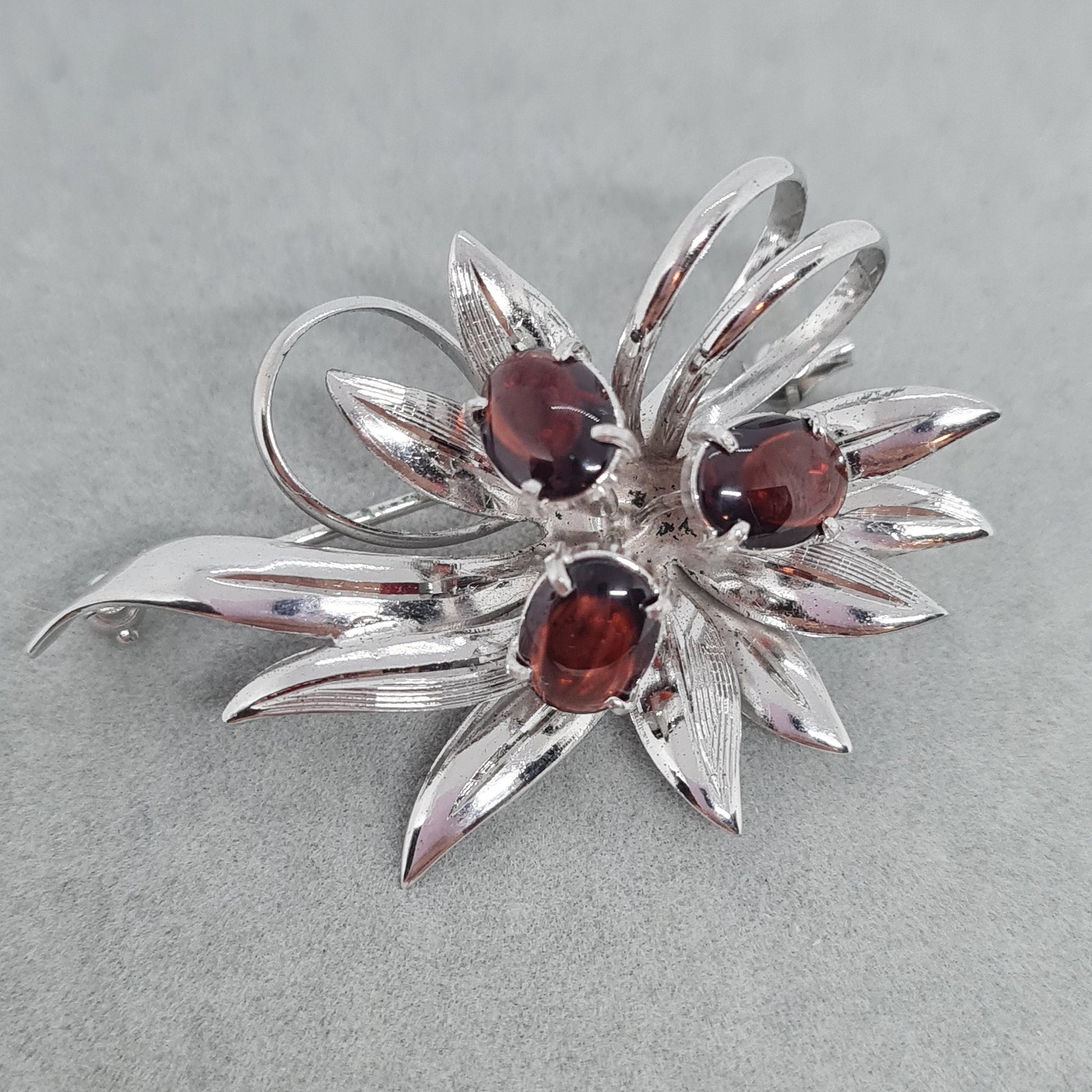 Vintage 925 silver brooch. Sterling silver brooch with brown glass cabochons. Floral brooch for women.