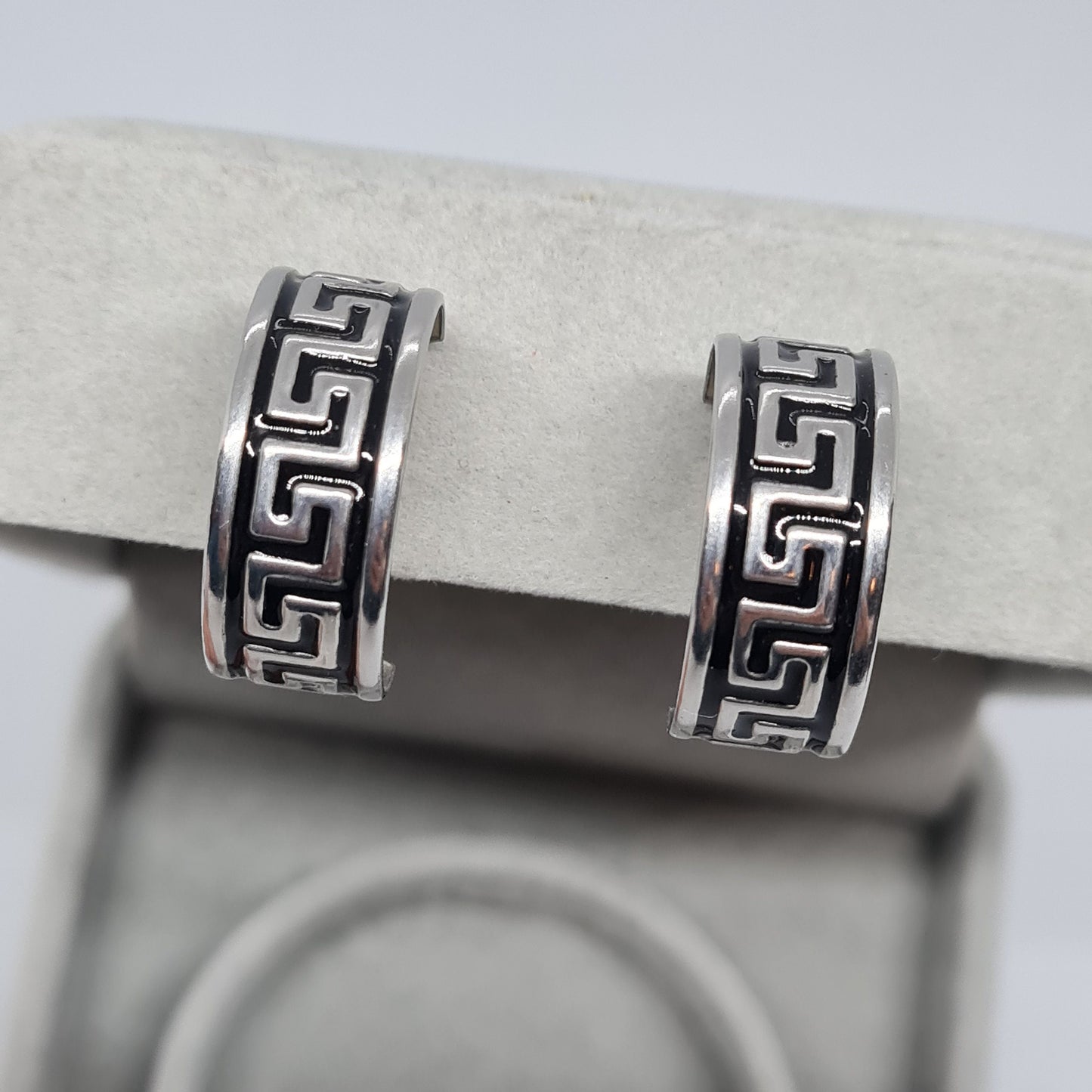 Chic Vintage Silver Clip-On Earrings with Greek Style Huggie Hoops