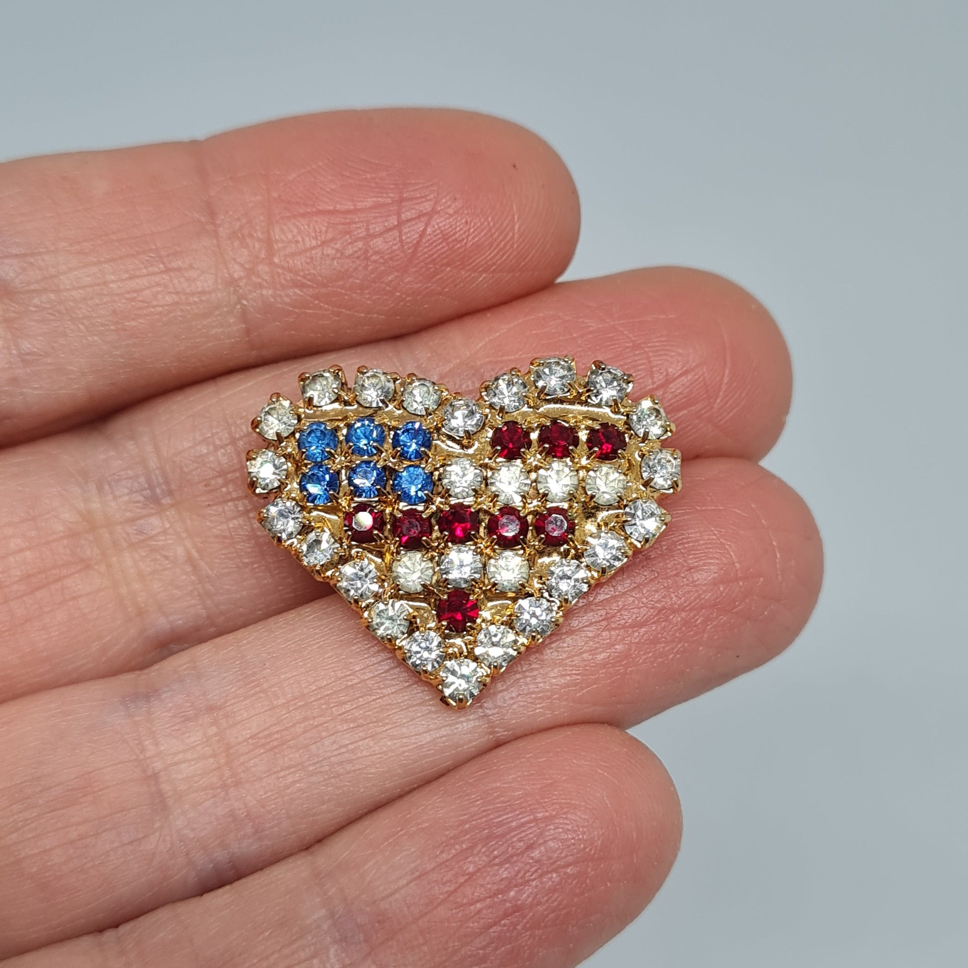 Vintage Rhinestone USA Flag Brooch: Gold Tone Patriotic Pin