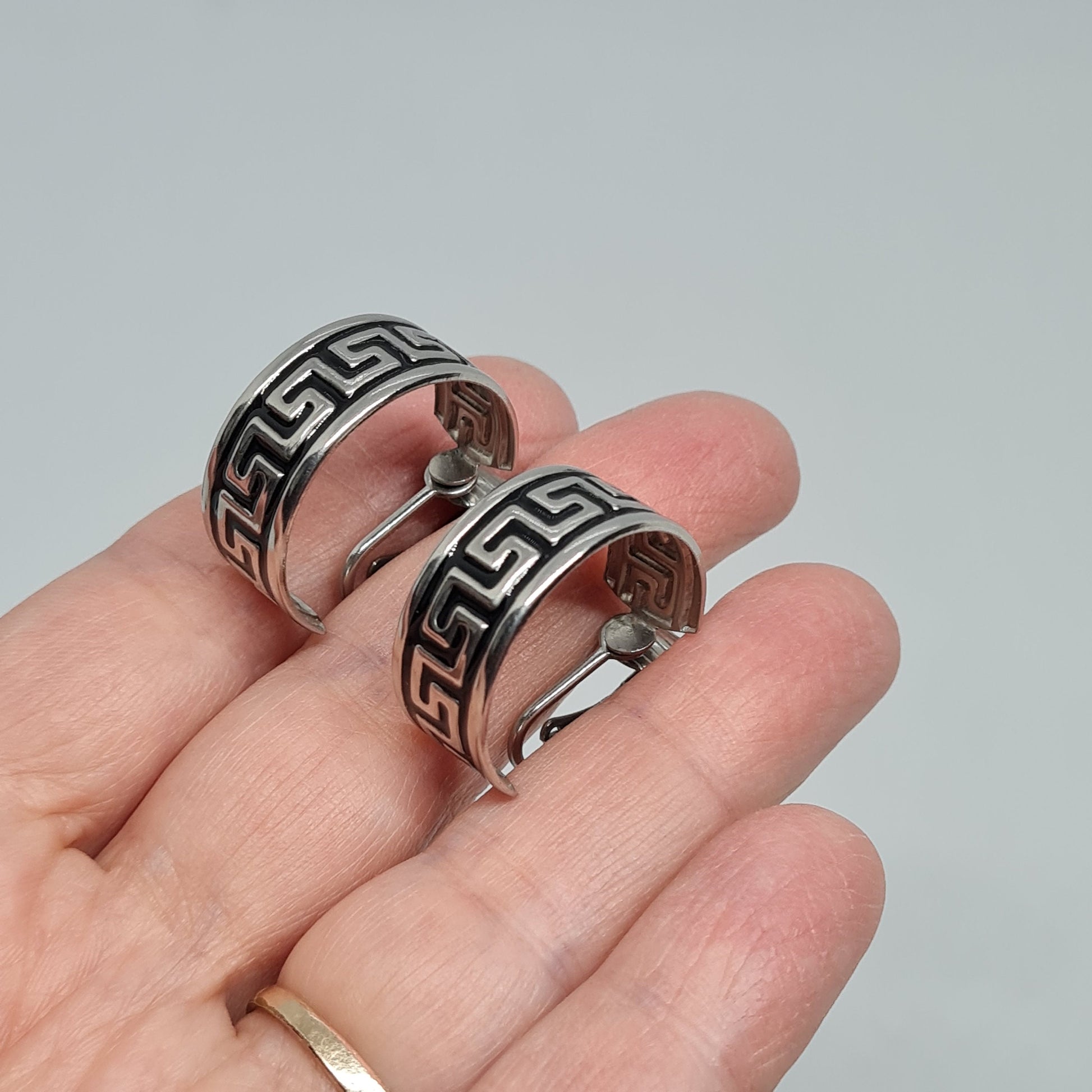 Chic Vintage Silver Clip-On Earrings with Greek Style Huggie Hoops