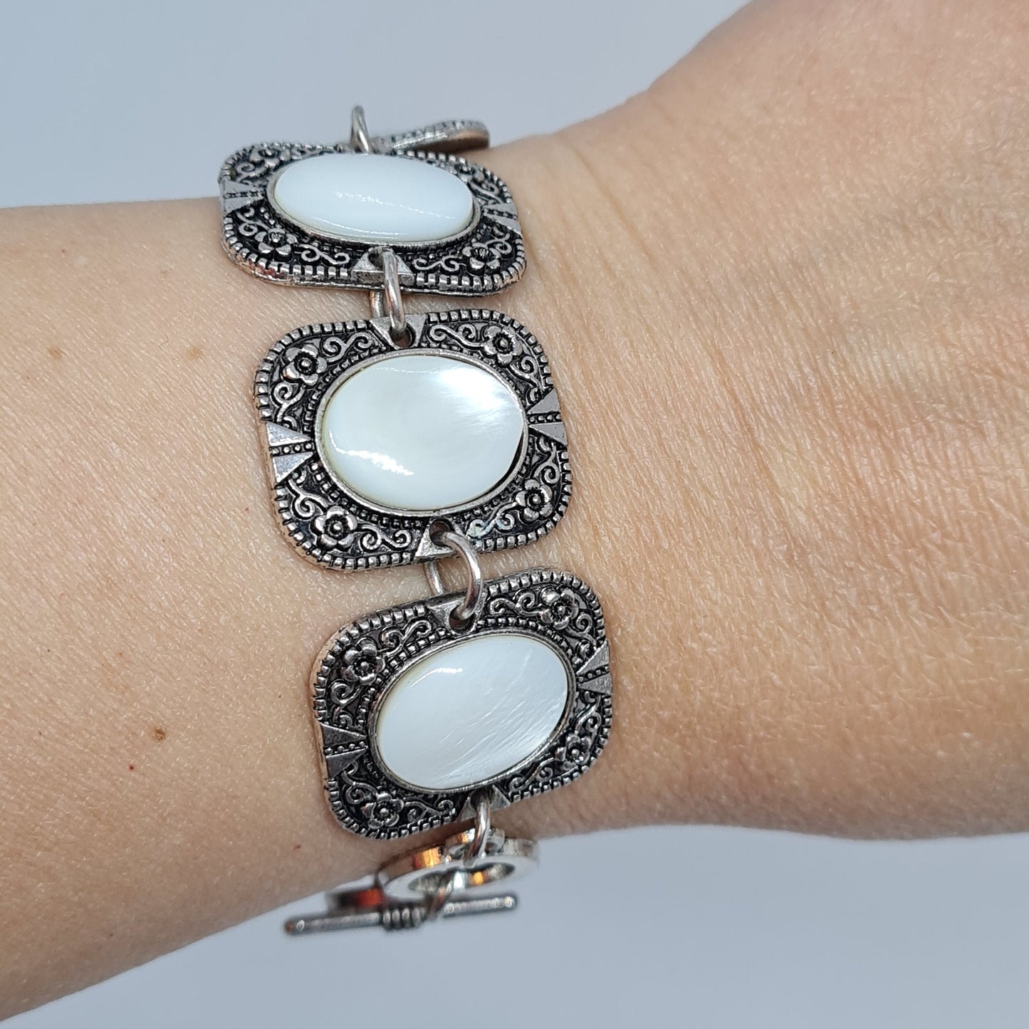 Vintage link bracelet with shell cabochons Silver tone metal rectangle link bracelet