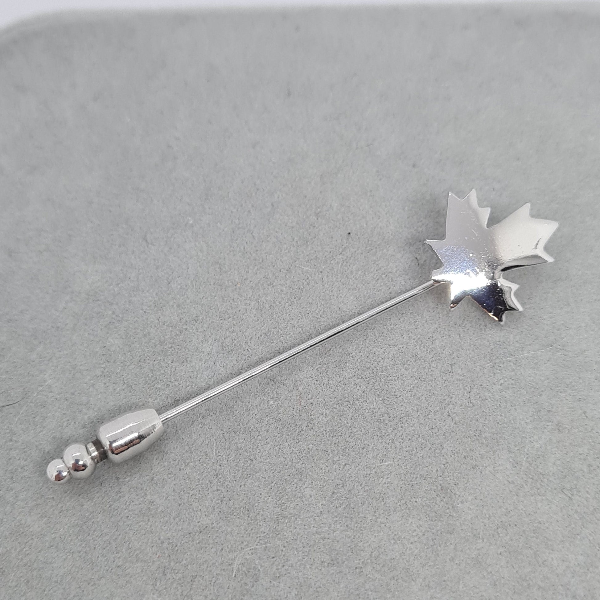 Vintage TRIFARI leaf stick pin Gloss silver tone metal Designer maple leaf stick pin