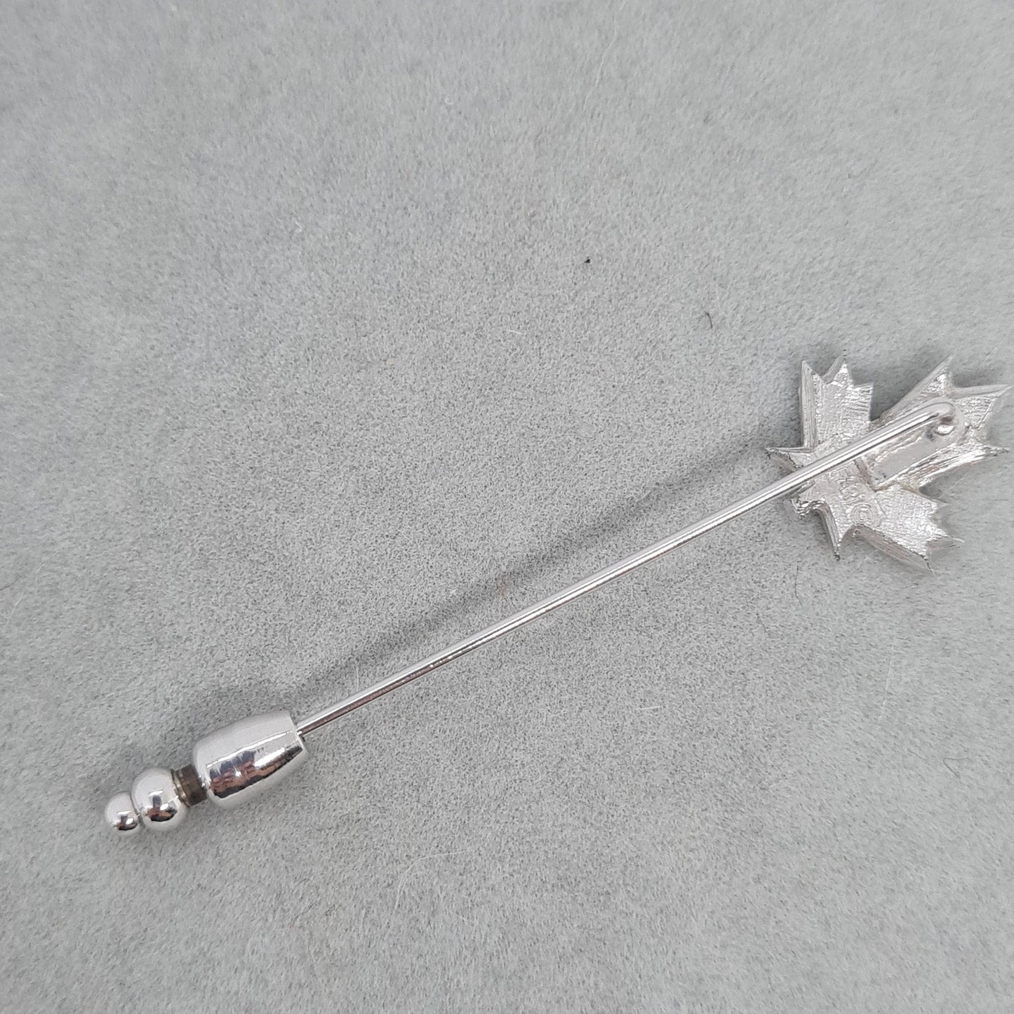 Vintage TRIFARI leaf stick pin Gloss silver tone metal Designer maple leaf stick pin