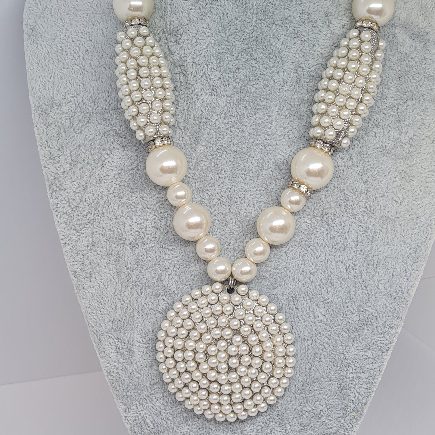 Vintage exclusive pearl necklace Silver tone metal with faux pearl Chunky pendant necklace
