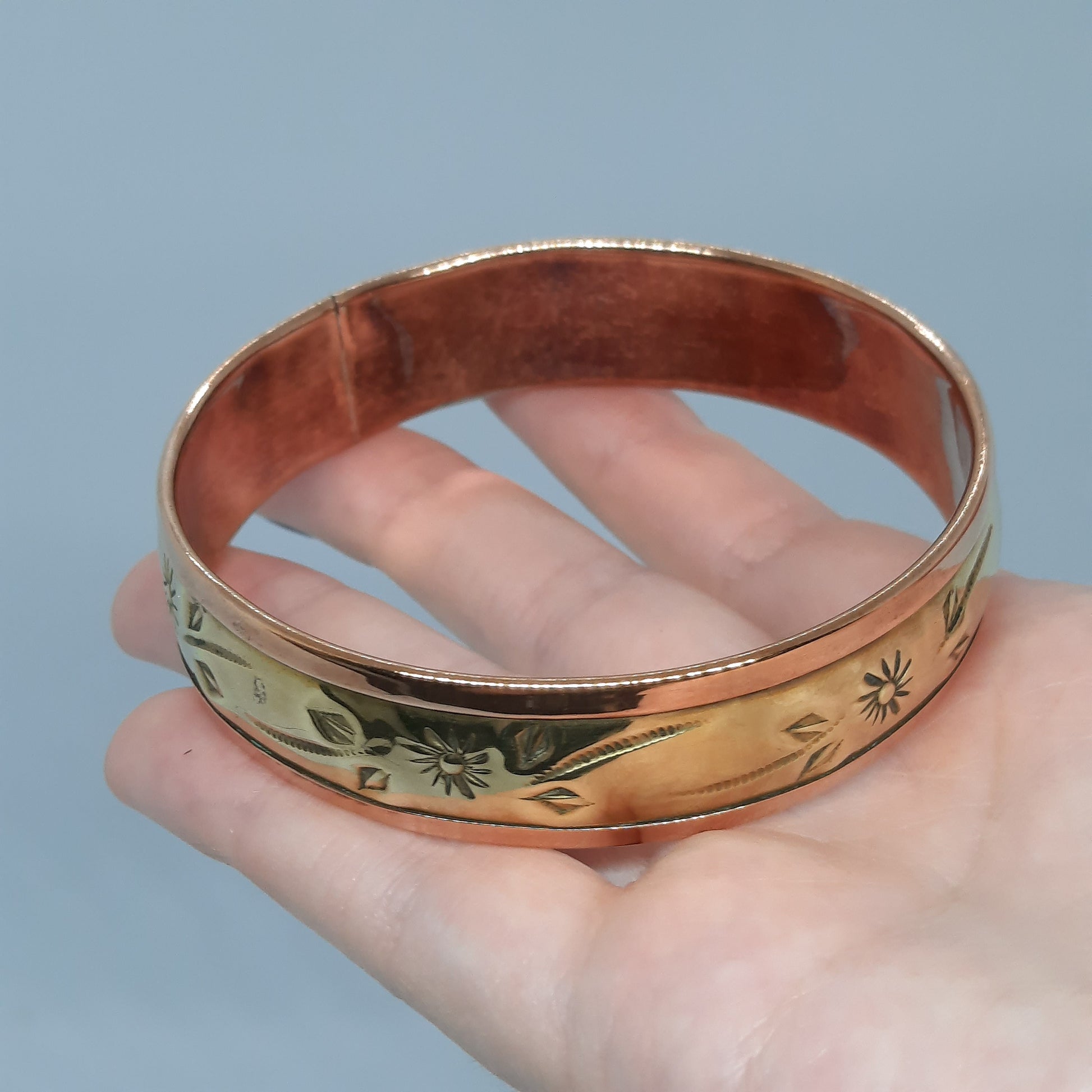 Vintage two-tone bangle bracelet Brass and copper cuff bracelet with floral motif
