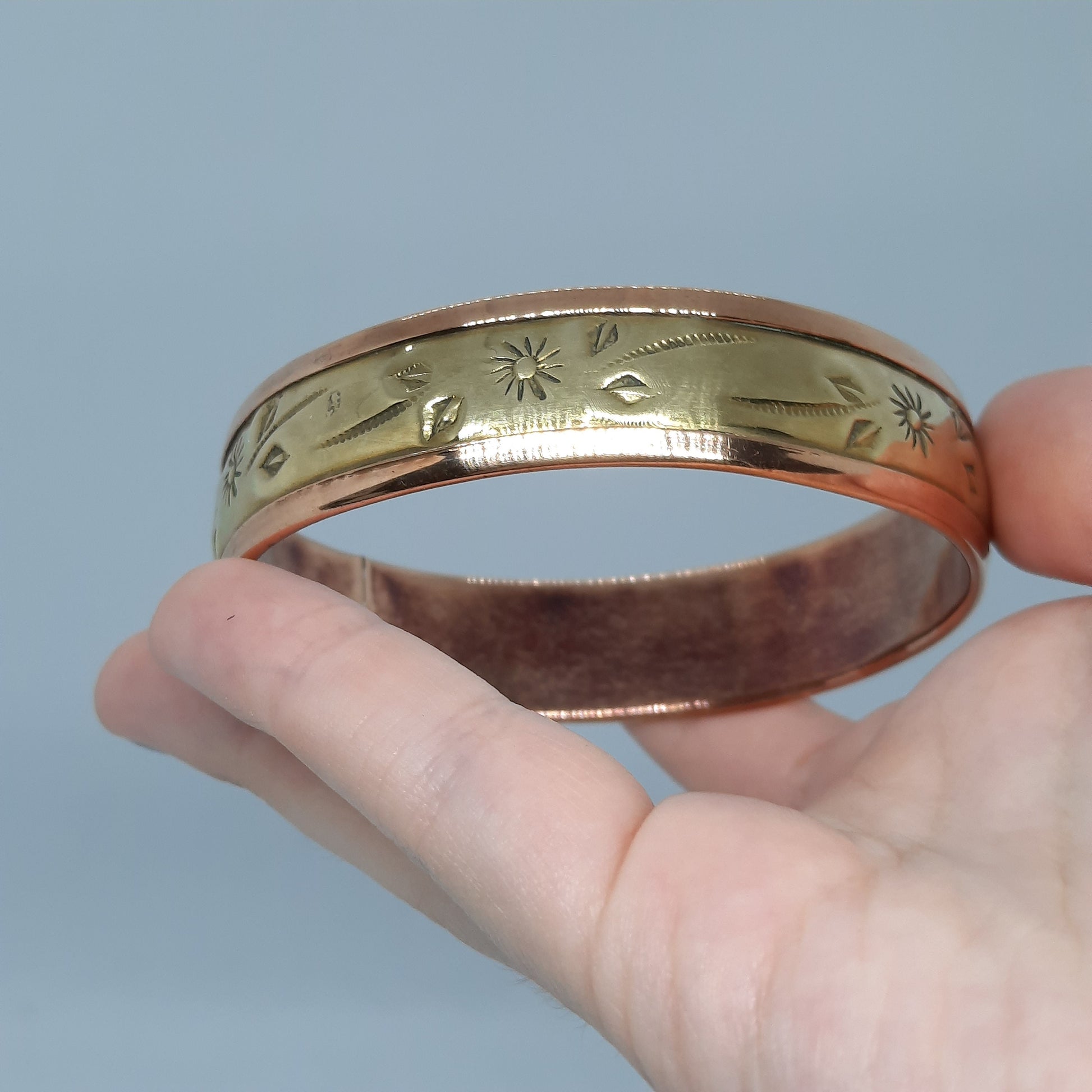Vintage two-tone bangle bracelet Brass and copper cuff bracelet with floral motif