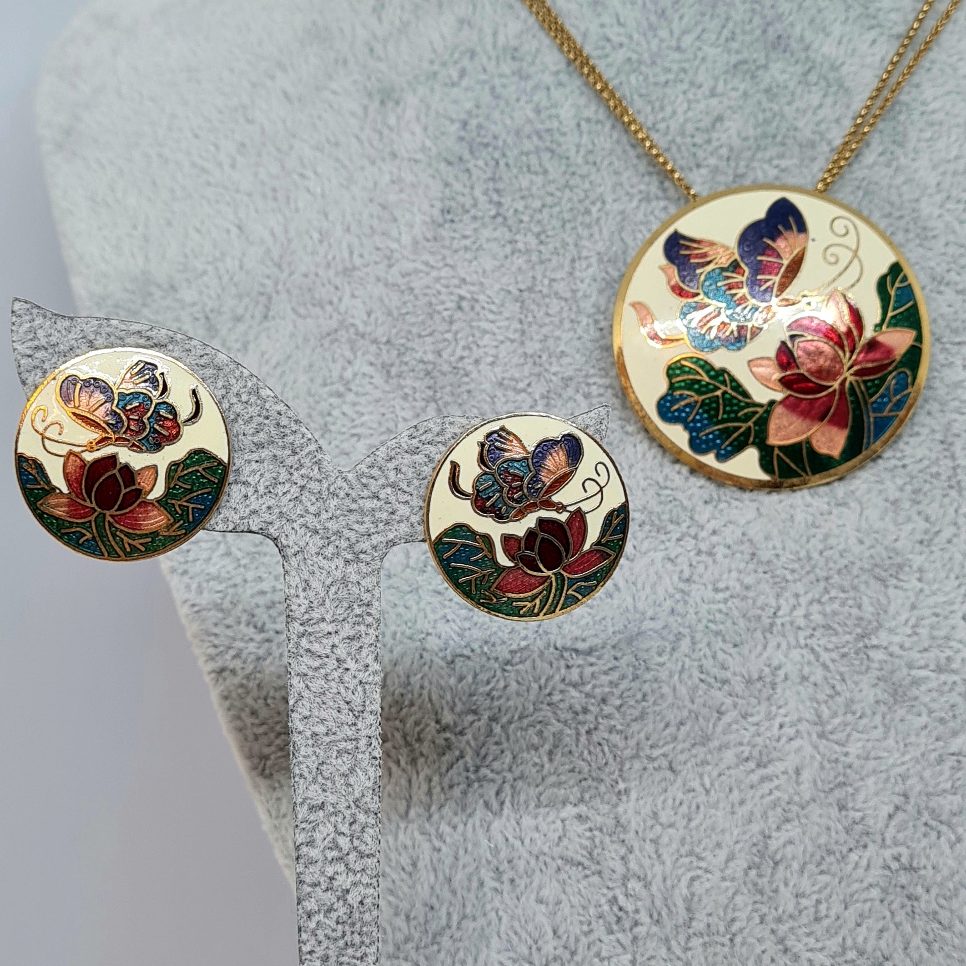 Vintage SEA GEMS cloisonne jewelry set Gold-tone metal double-strand long chain with enamel Cloisonne butterfly necklace and earrings set