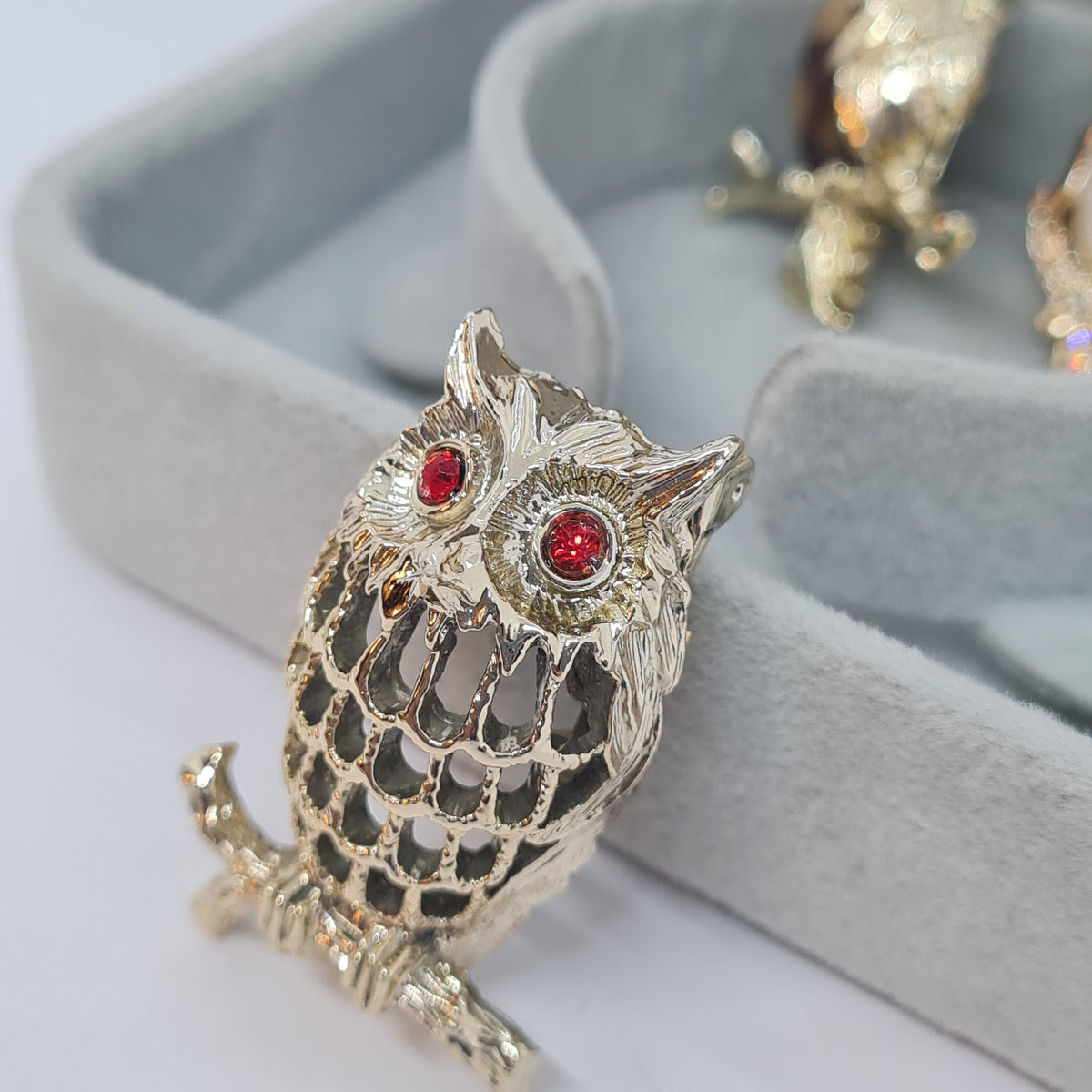 GERRYS owl brooch vintage Gloss gold tone small rhinestone Designer figural brooch pin