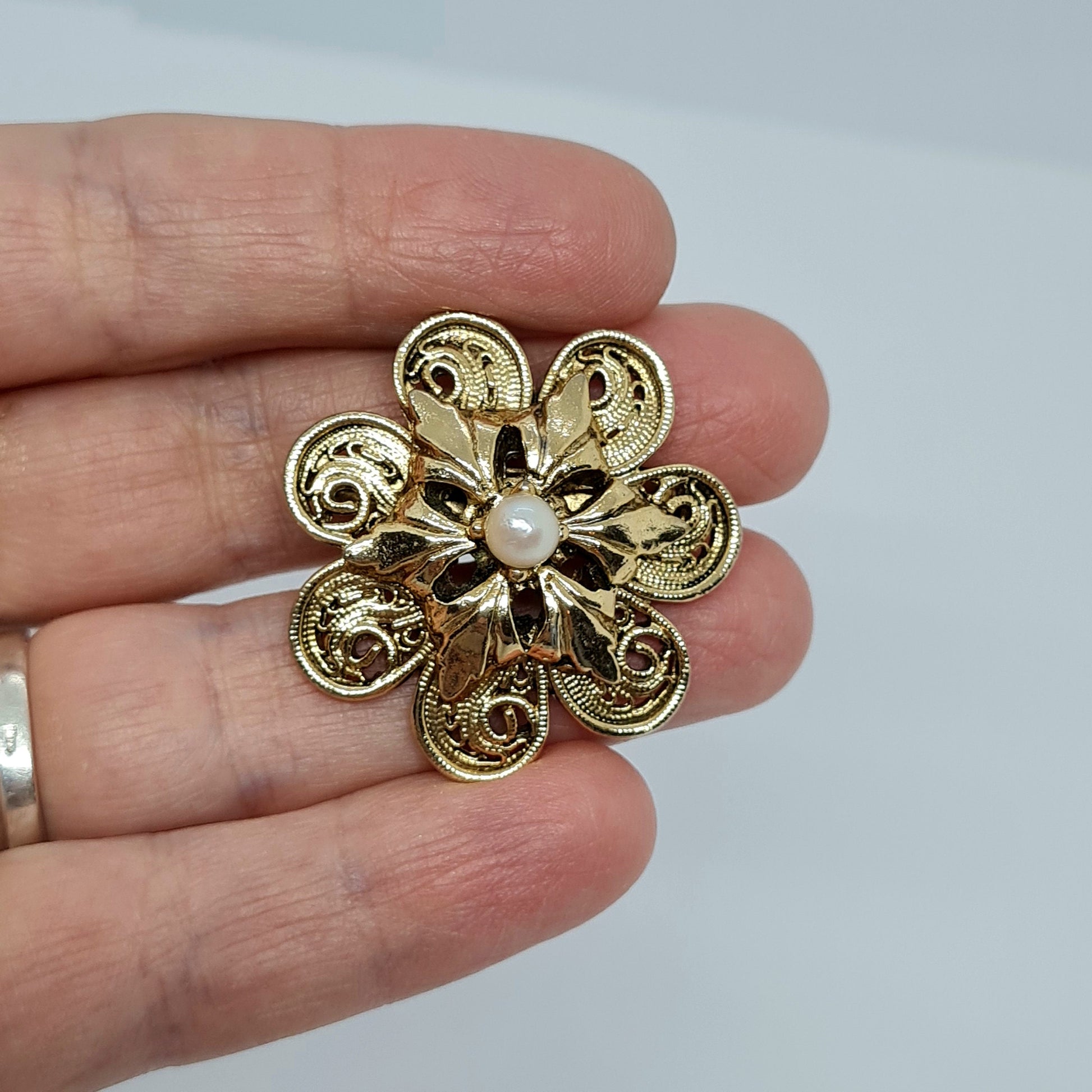 Vintage filigree brooch Textured gold tone metal with faux pearl floral brooch pin