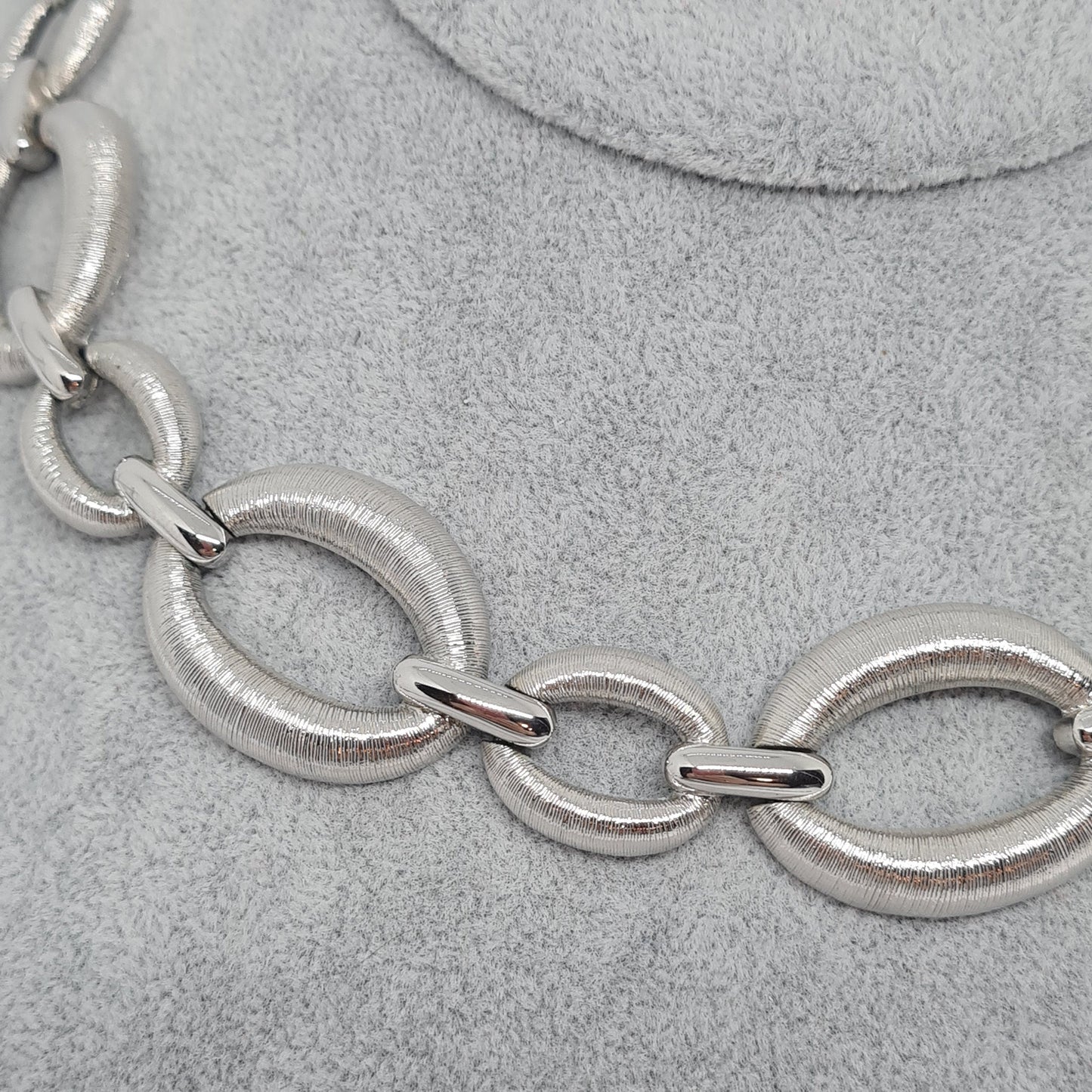 Vintage choker necklace Silver tone textured metal chain link necklace