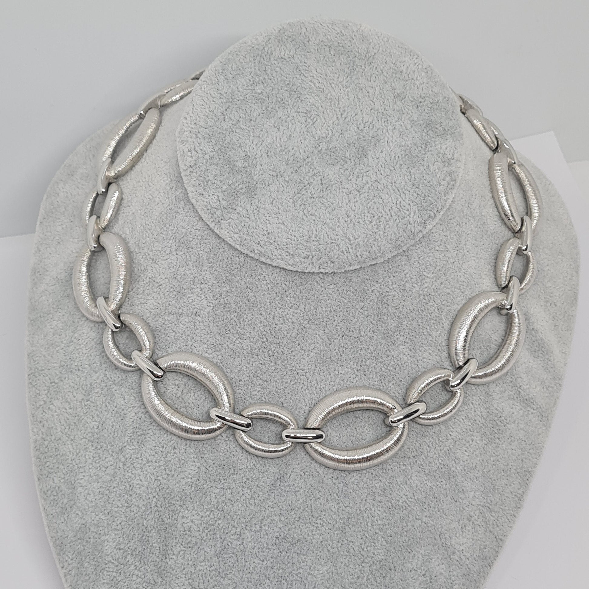 Vintage choker necklace Silver tone textured metal chain link necklace