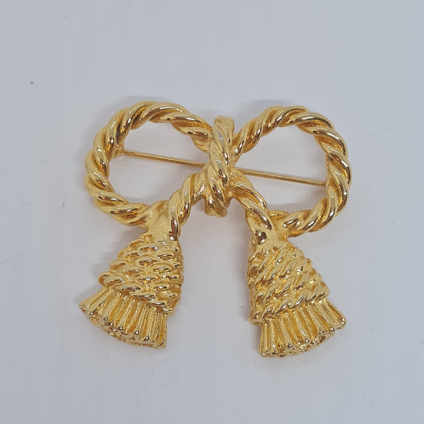 Vintage Gold Tone Tassel Brooch: Rope Design
