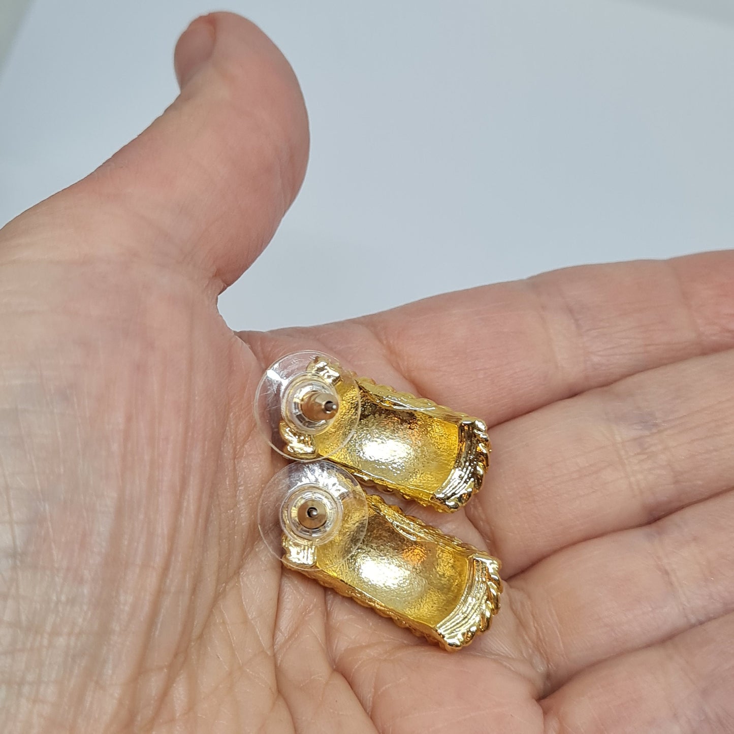 Vintage LIZ BAKER hoop earrings Gold tone rope metal with blue enamel huggie hoops