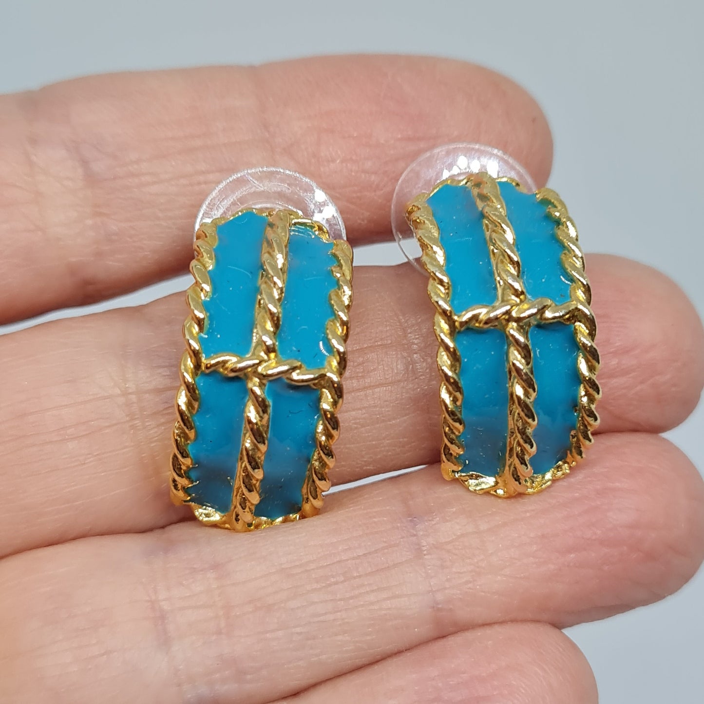Vintage LIZ BAKER hoop earrings Gold tone rope metal with blue enamel huggie hoops