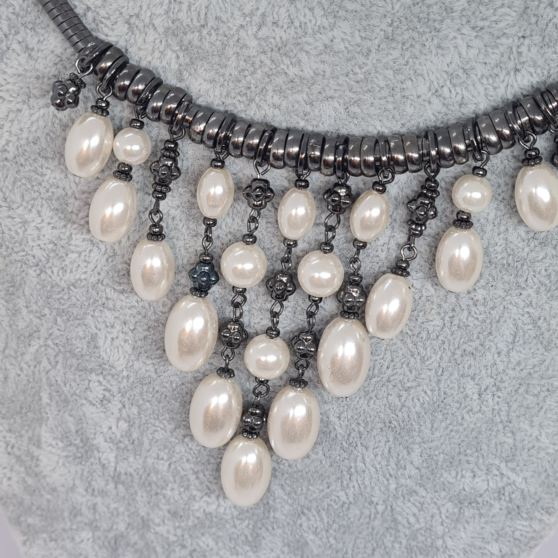Vintage Faux Pearl Collar Necklace - Black Tone Metal Statement Jewelry