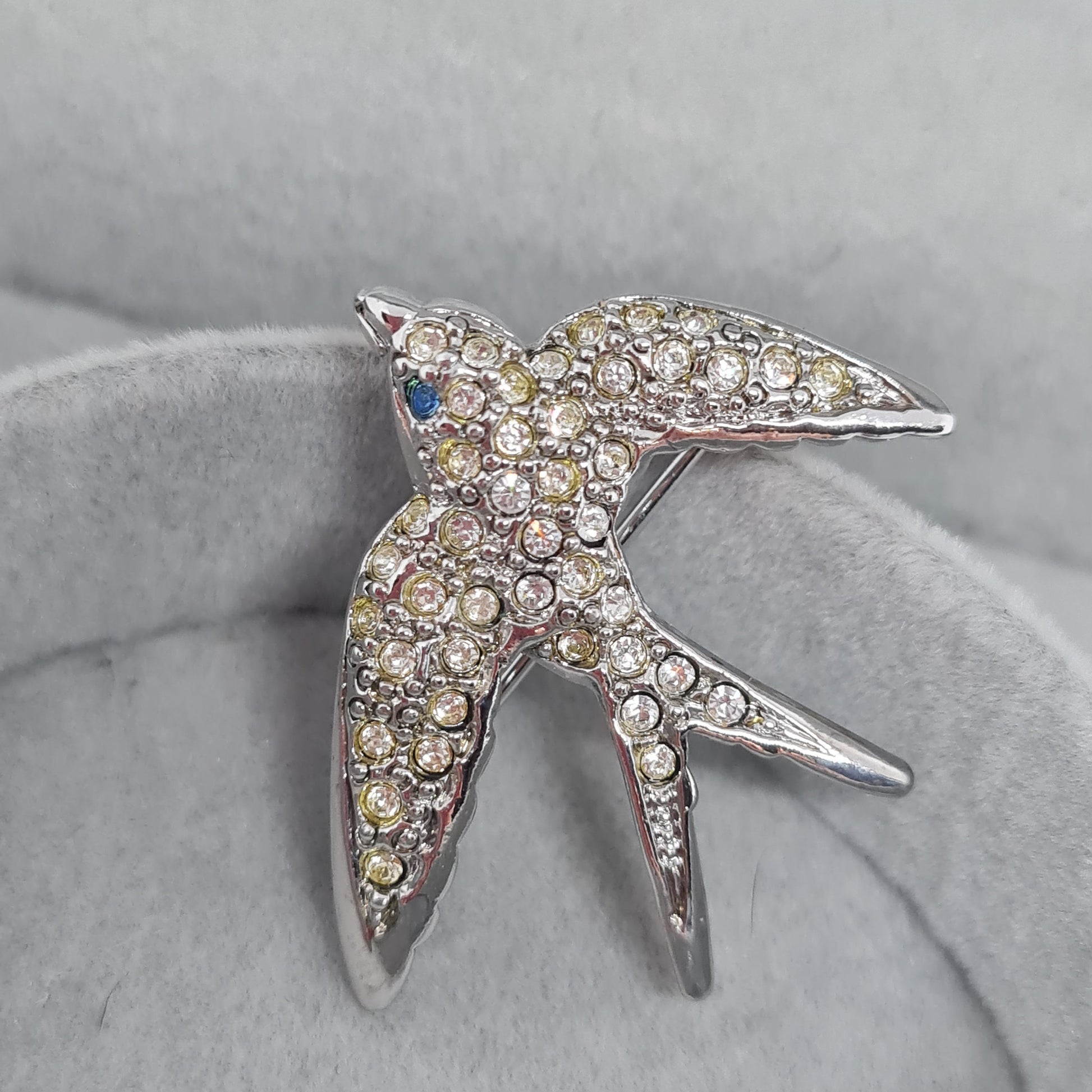 Vintage Smithsonian Avon Bird Brooch: Silver Tone Rhinestone Pin