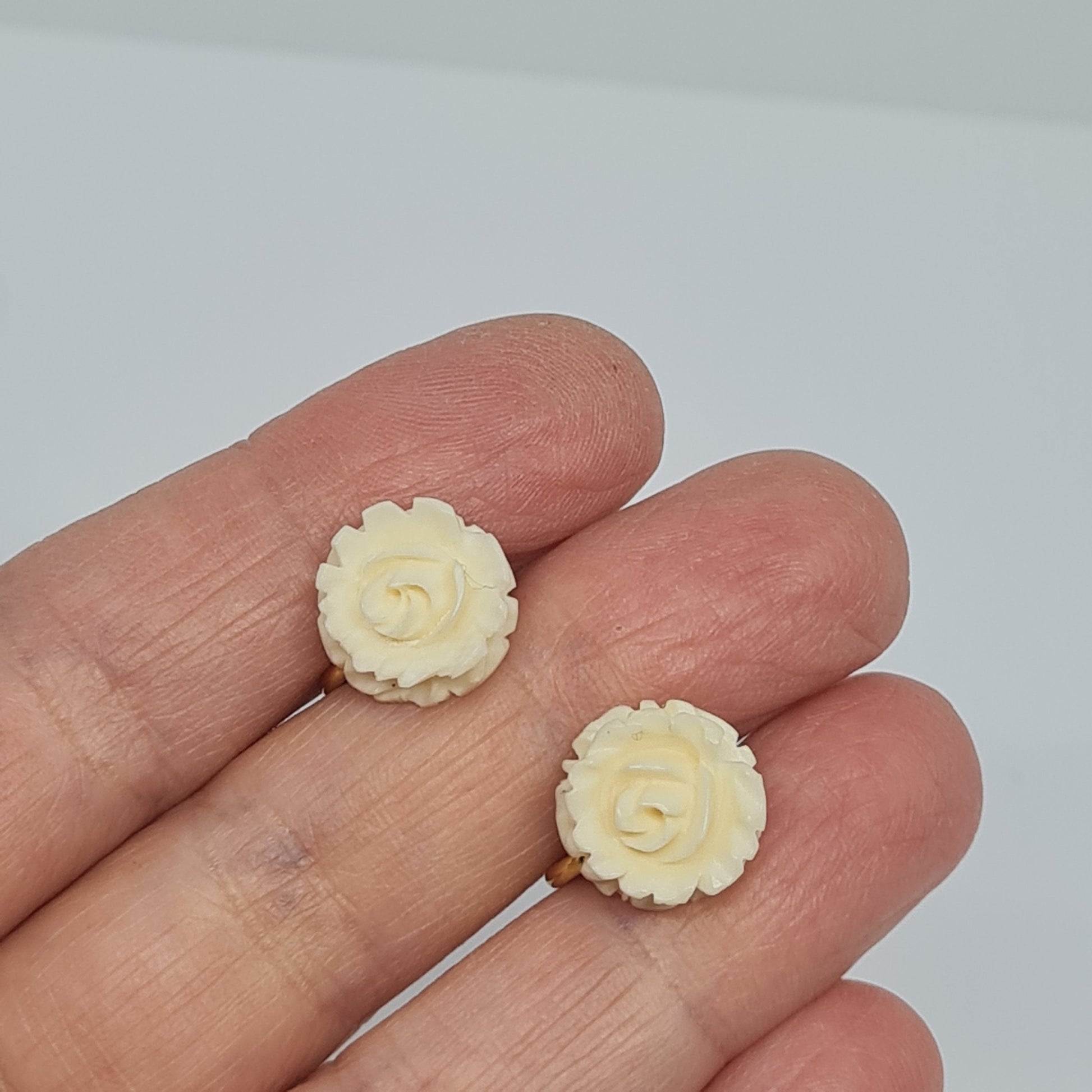 Vintage celluloid screw earrings Gold-tone metal 12k gold filled ivory carved rose earrings