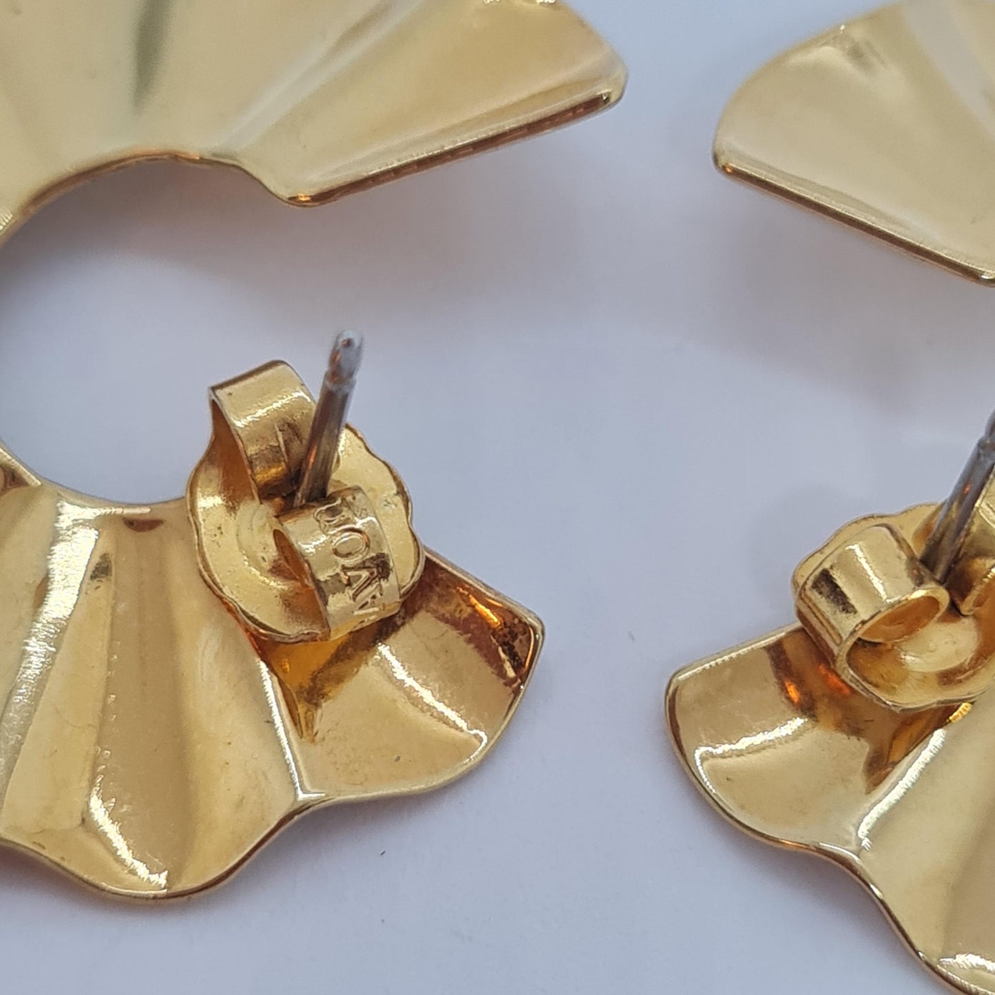 Vintage AVON Gold-Tone Swirl Earrings, 1986 Designer Jewelry