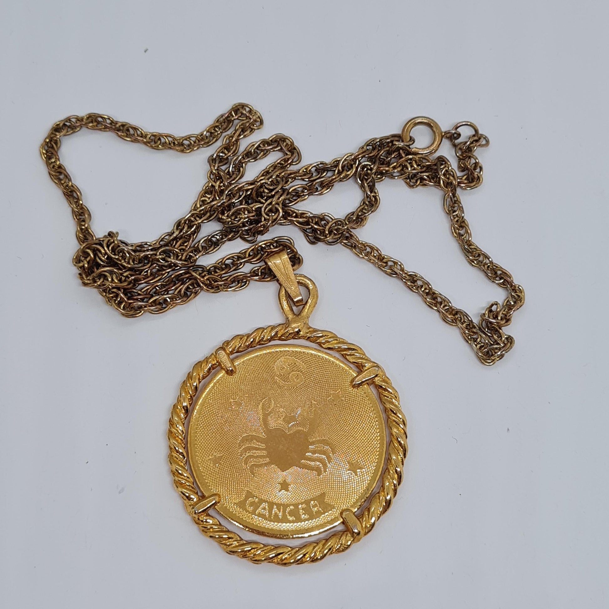 Vintage CANCER zodiac sign pendant necklace Gold-tone chain and coin pendant in a rope circle