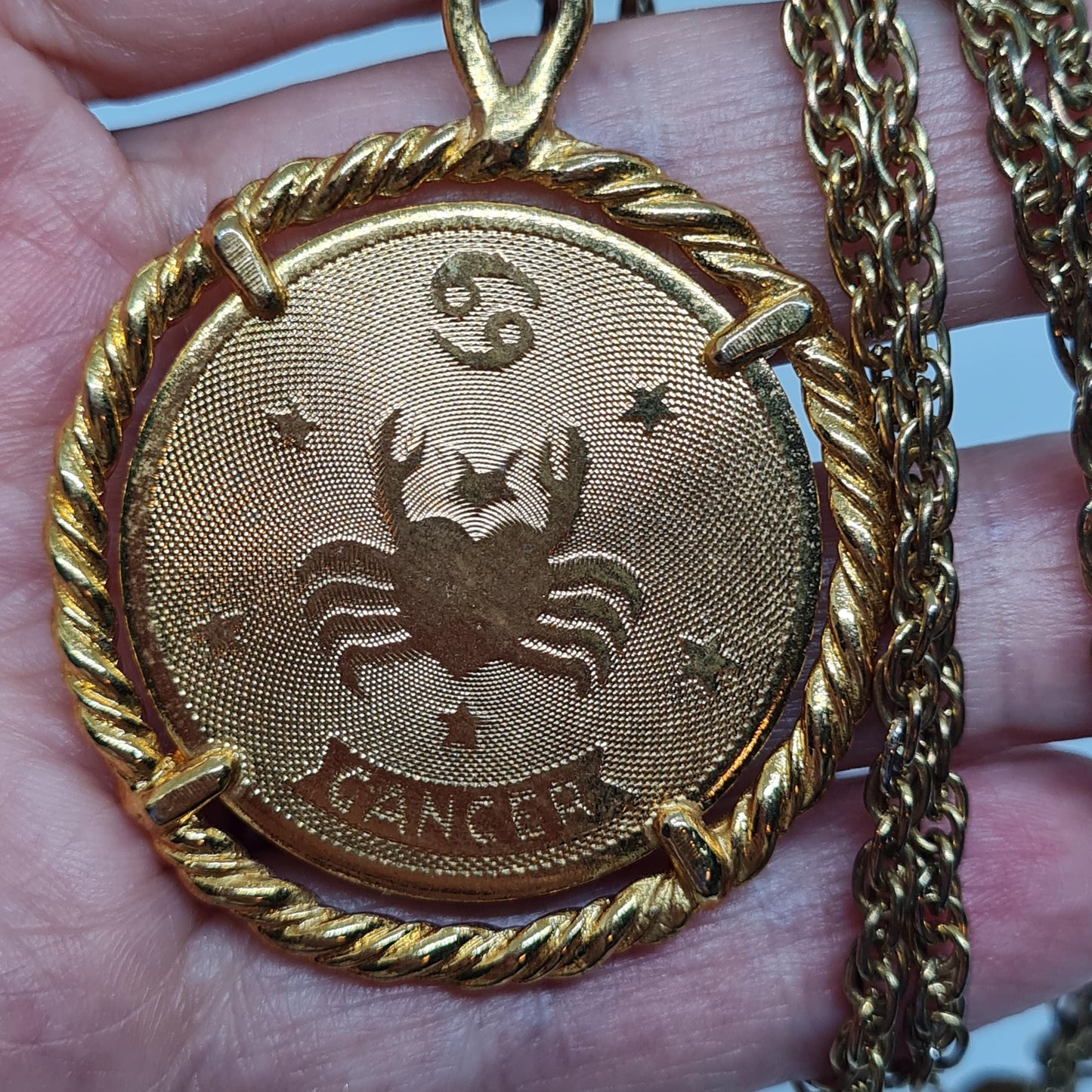 Vintage CANCER zodiac sign pendant necklace Gold-tone chain and coin pendant in a rope circle