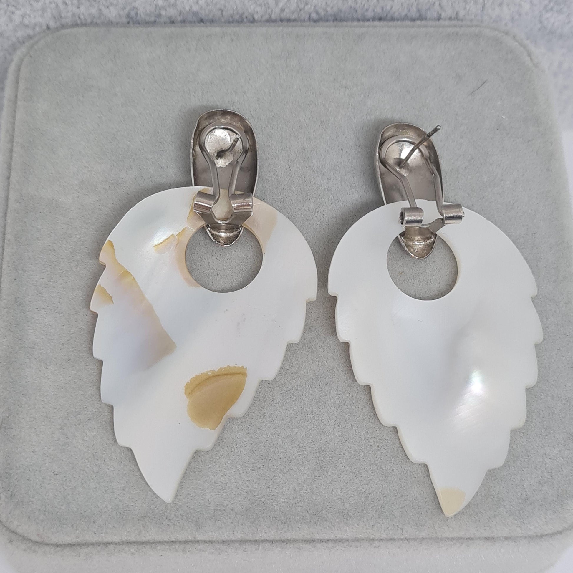 Vintage seashell earrings Mother-of-pearl drop earrings for summer