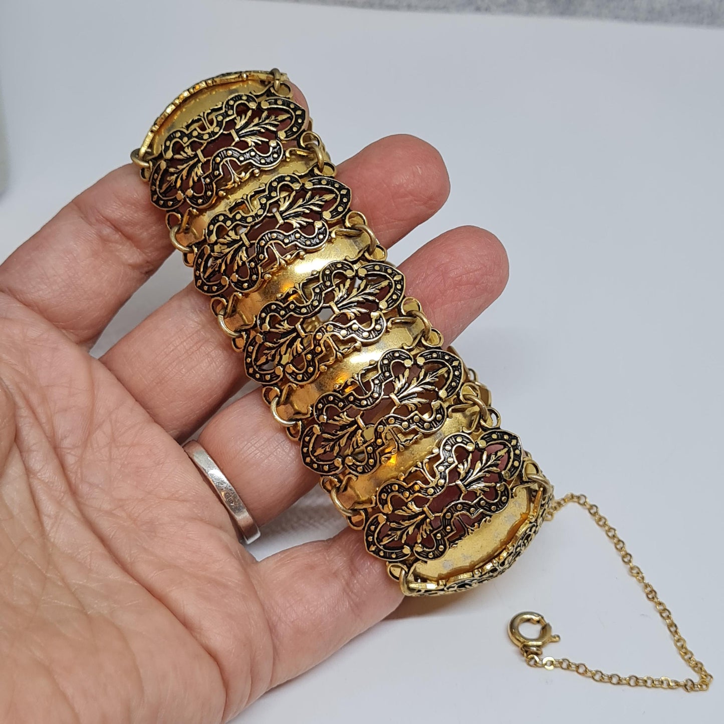 Vintage Gold-Tone Link Bracelet: Victorian Revival Textured Design