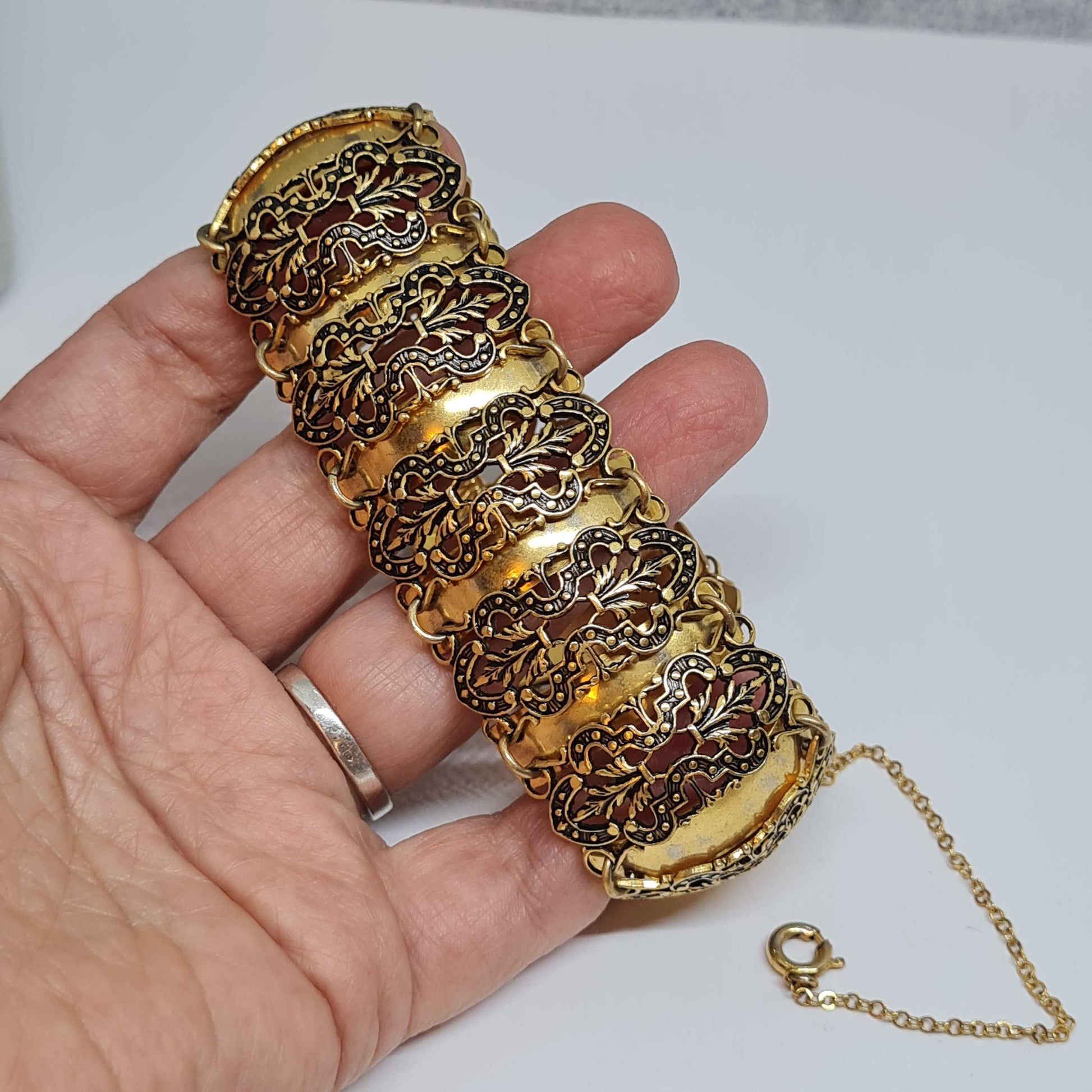 Vintage Gold-Tone Link Bracelet: Victorian Revival Textured Design