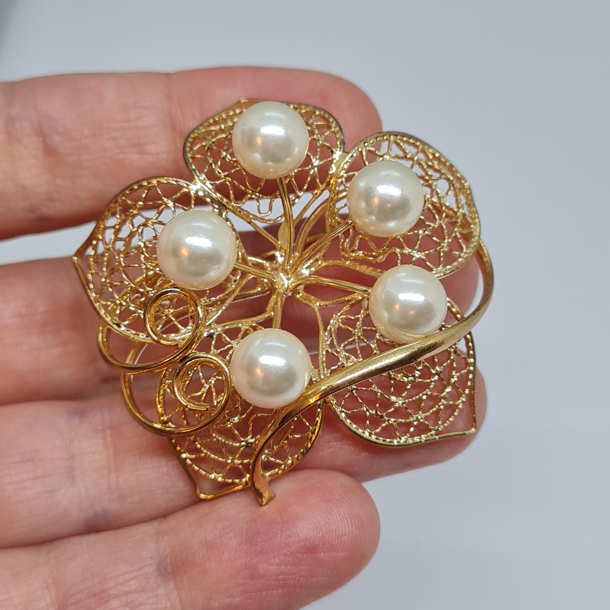 Vintage filigree flower brooch Gold-tone metal with faux pearl floral brooch pin