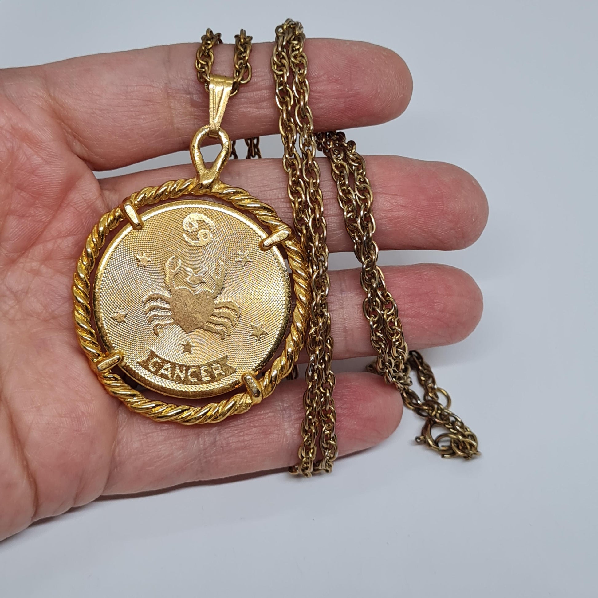 Vintage CANCER zodiac sign pendant necklace Gold-tone chain and coin pendant in a rope circle