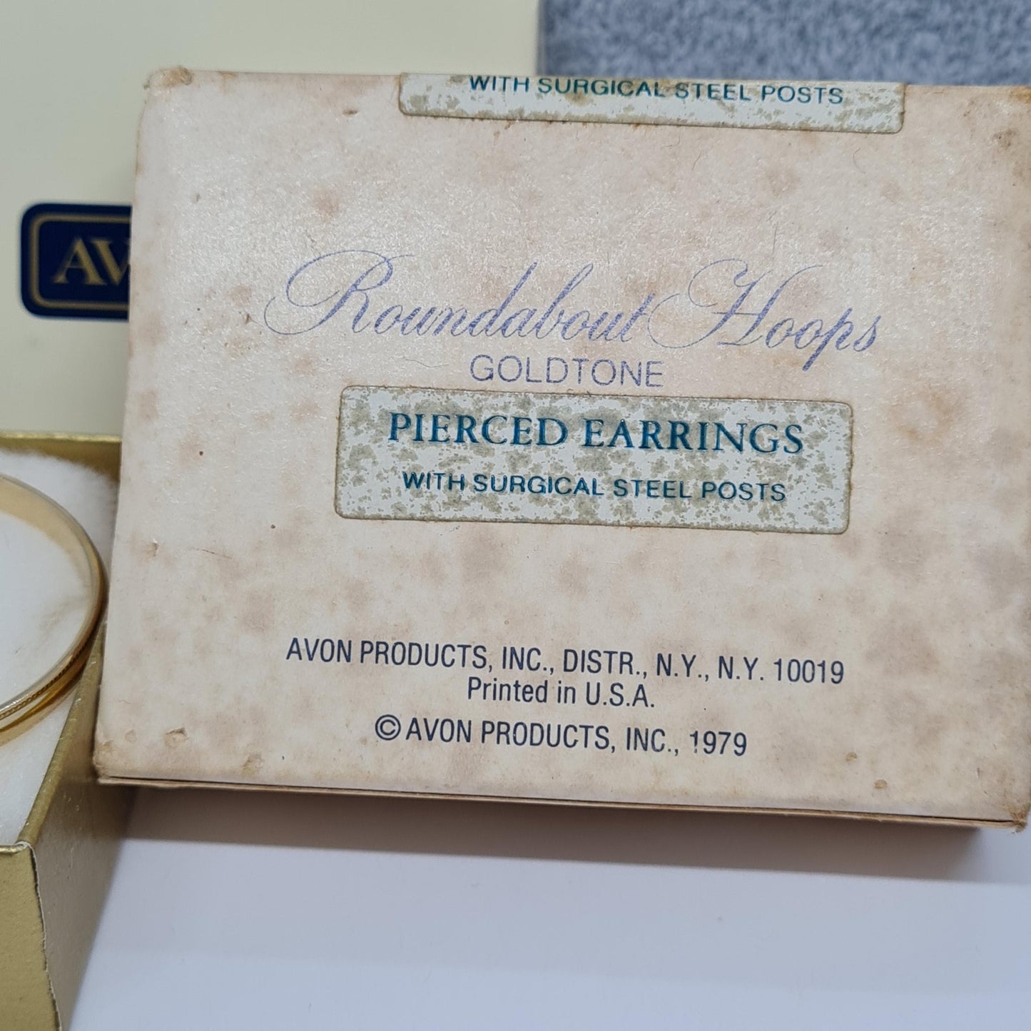 Vintage AVON hoop earrings 1979