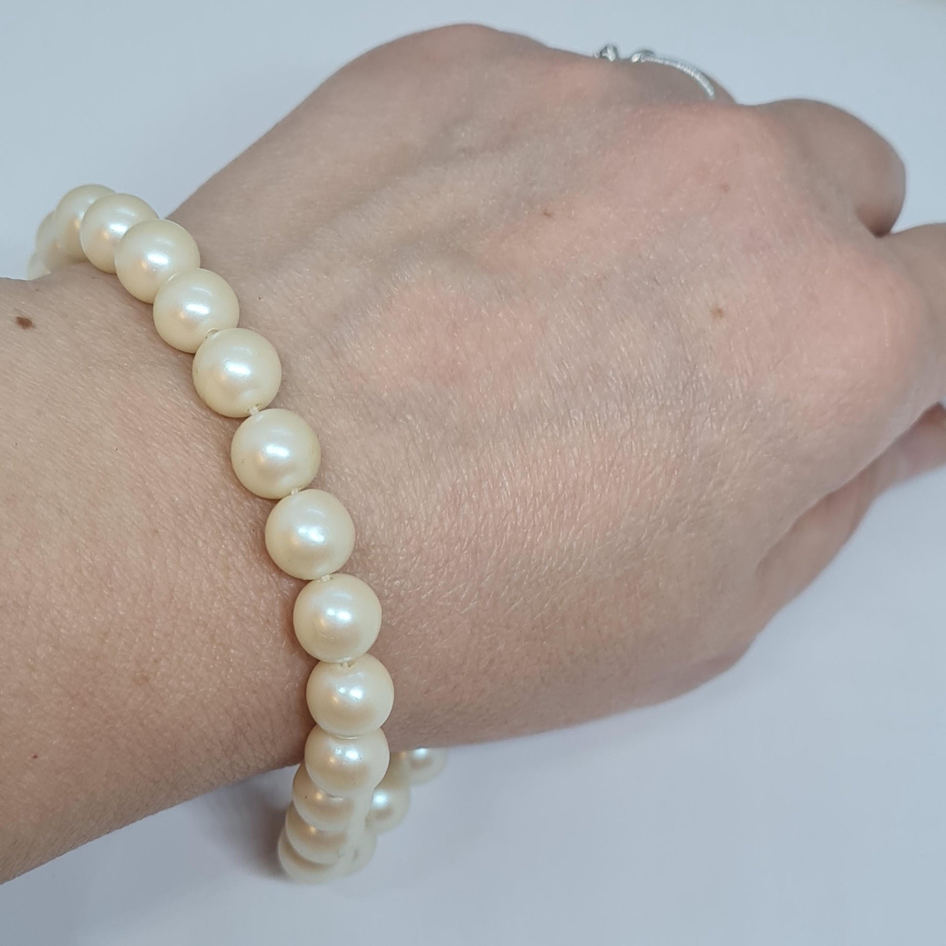 Vintage Japan Faux Pearl Bracelet: Gold Tone Wedding Jewelry