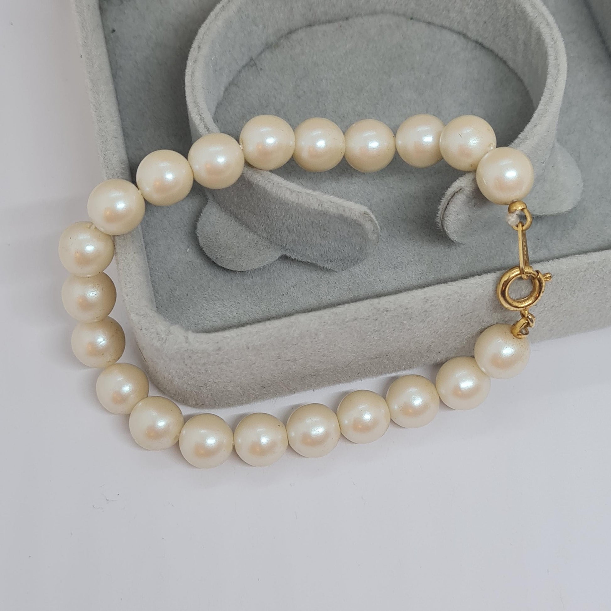 Vintage Japan Faux Pearl Bracelet: Gold Tone Wedding Jewelry