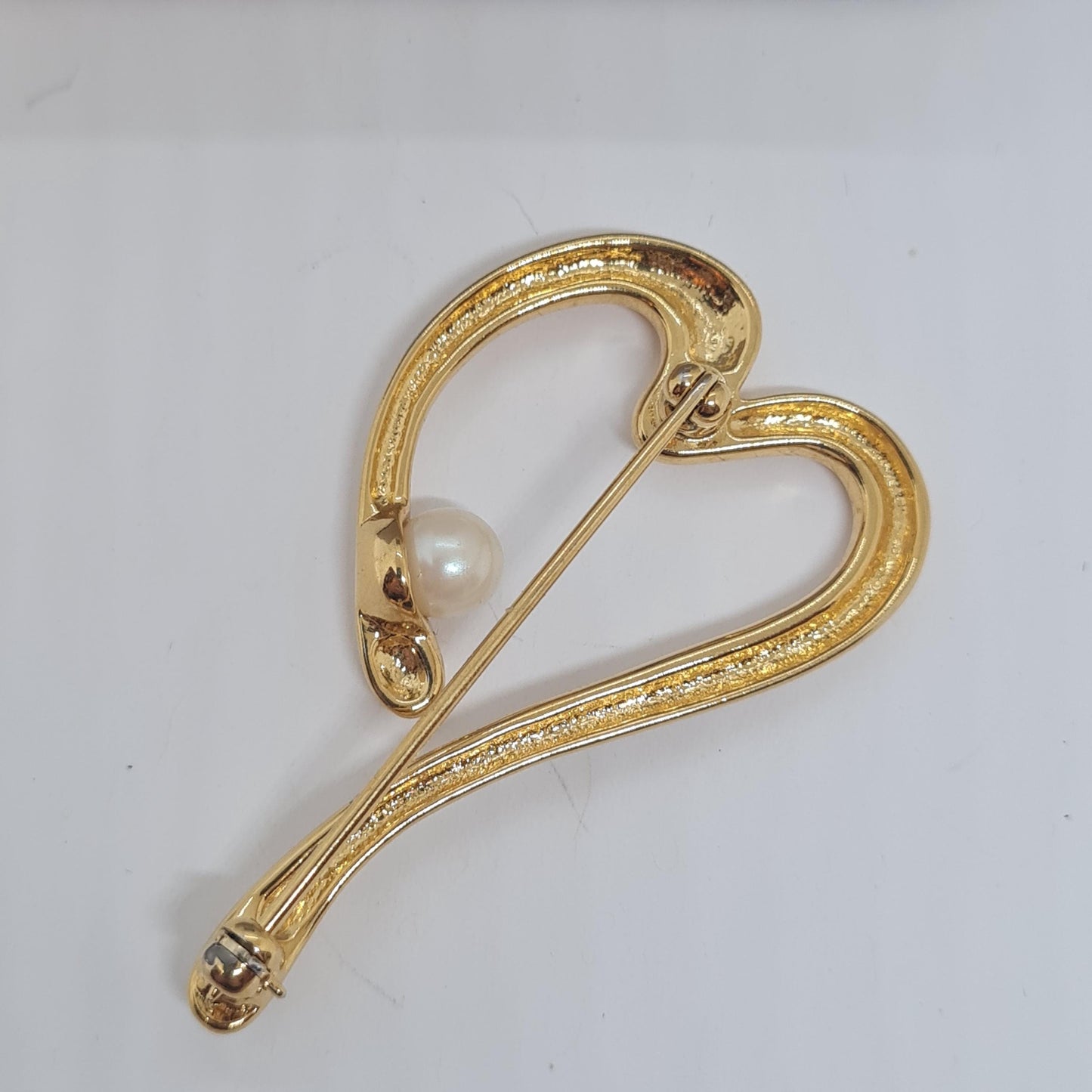 Vintage abstract heart brooch Gloss gold-tone metal brooch pin with faux pearl Valentine's Day gift