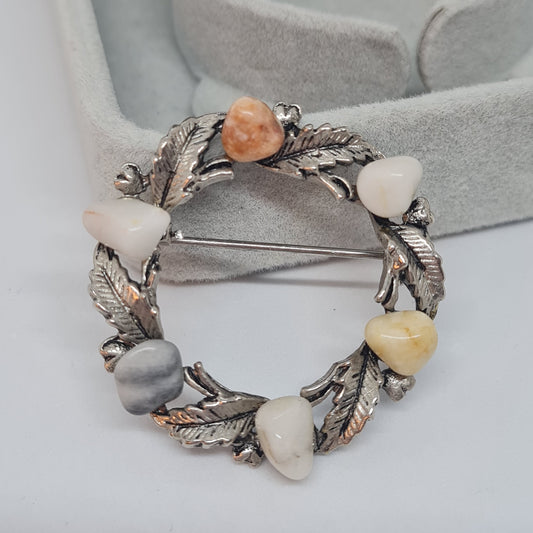 Vintage gemstone brooch. Silver-tone circle leaves brooch pin.