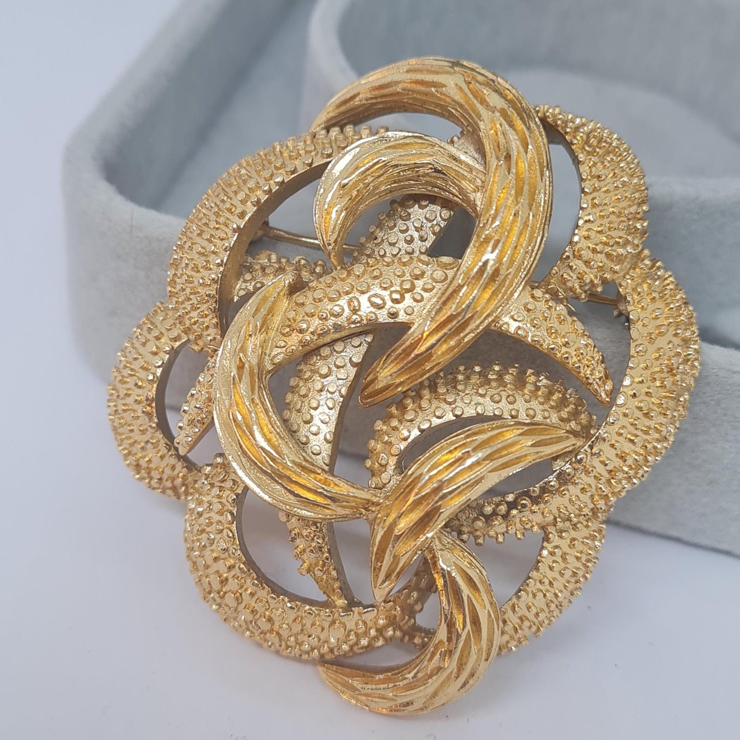 CROWN TRIFARI knot brooch, Textured gold-tone metal, Vintage designer abstract brooch pin, Gift idea for mother