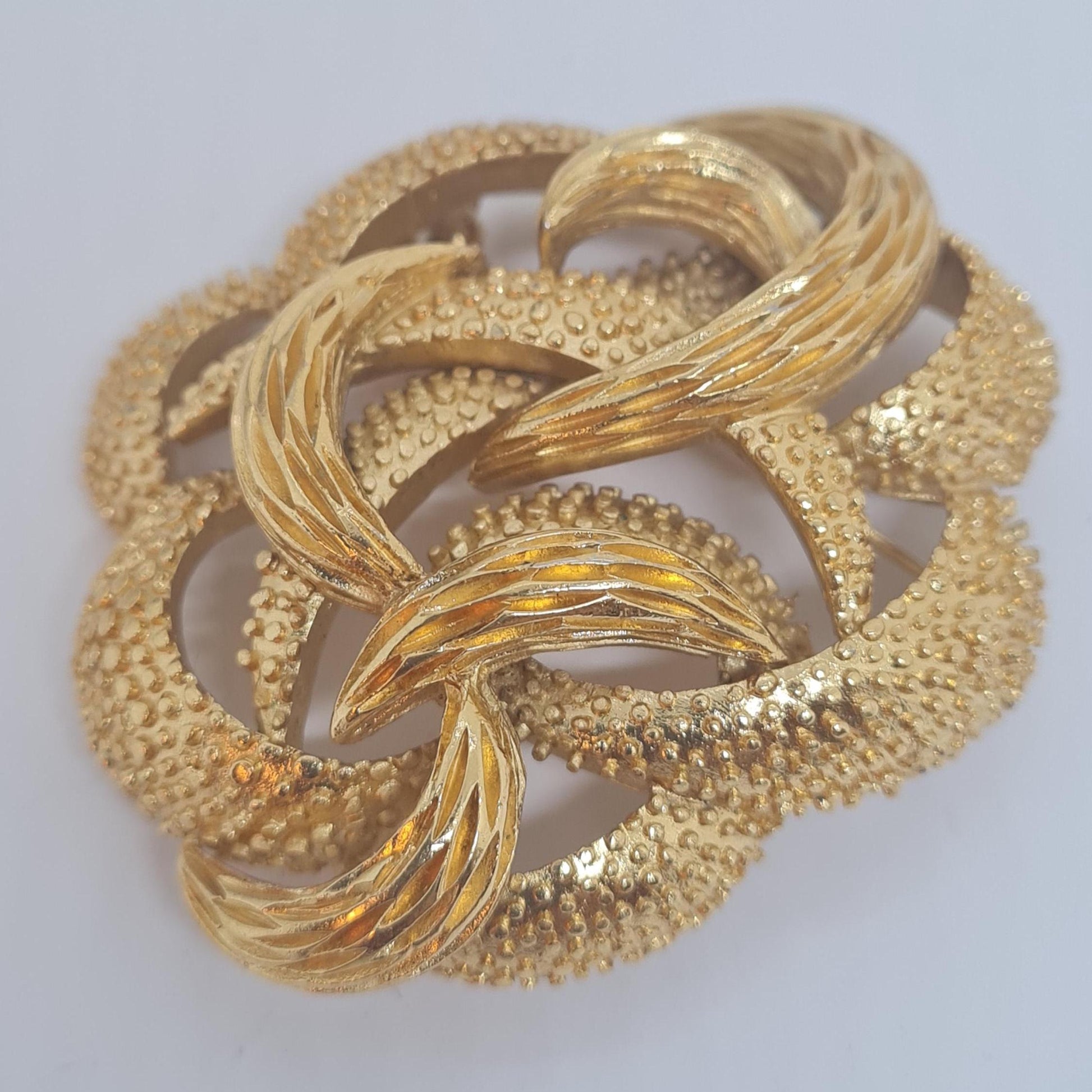 CROWN TRIFARI knot brooch, Textured gold-tone metal, Vintage designer abstract brooch pin, Gift idea for mother