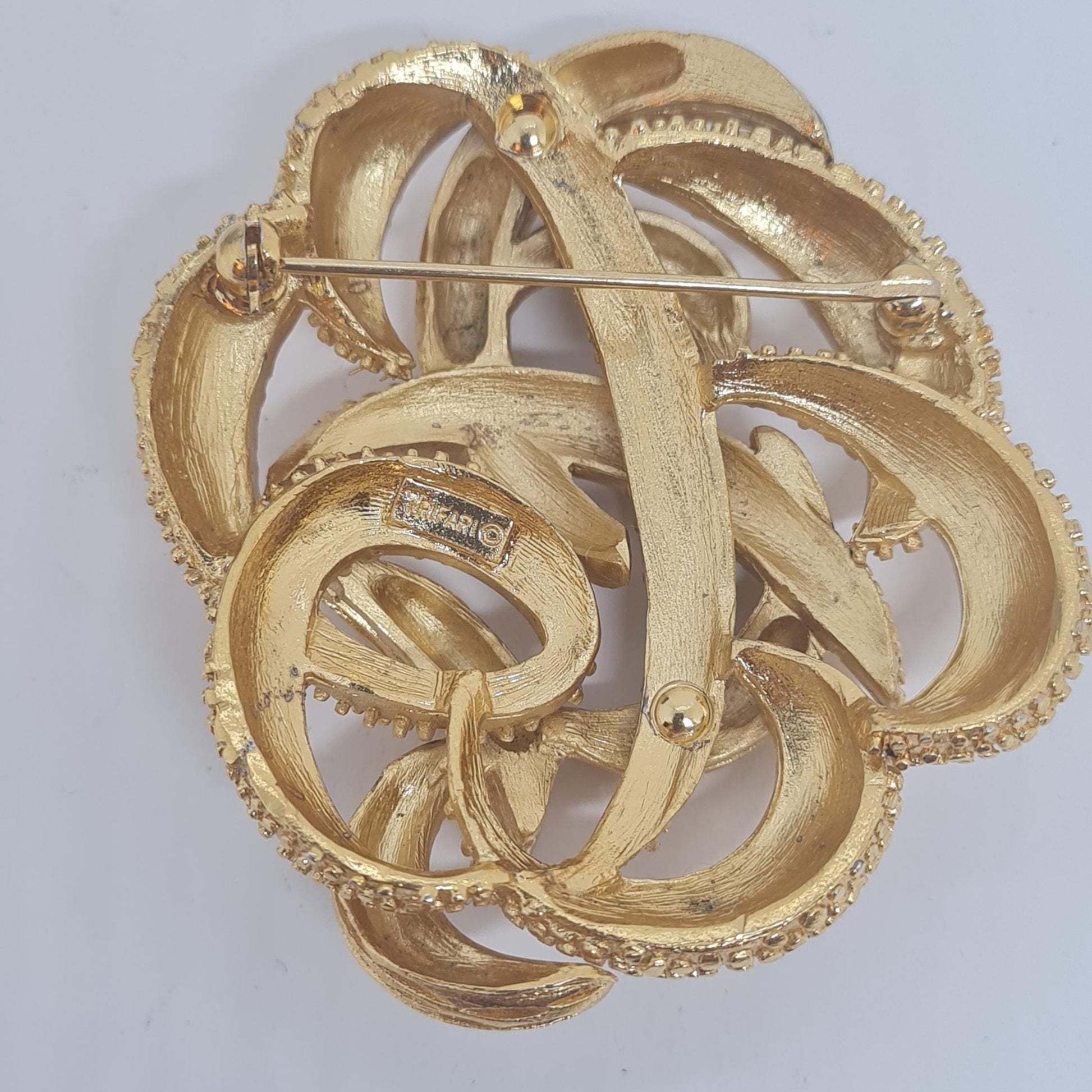 CROWN TRIFARI knot brooch, Textured gold-tone metal, Vintage designer abstract brooch pin, Gift idea for mother